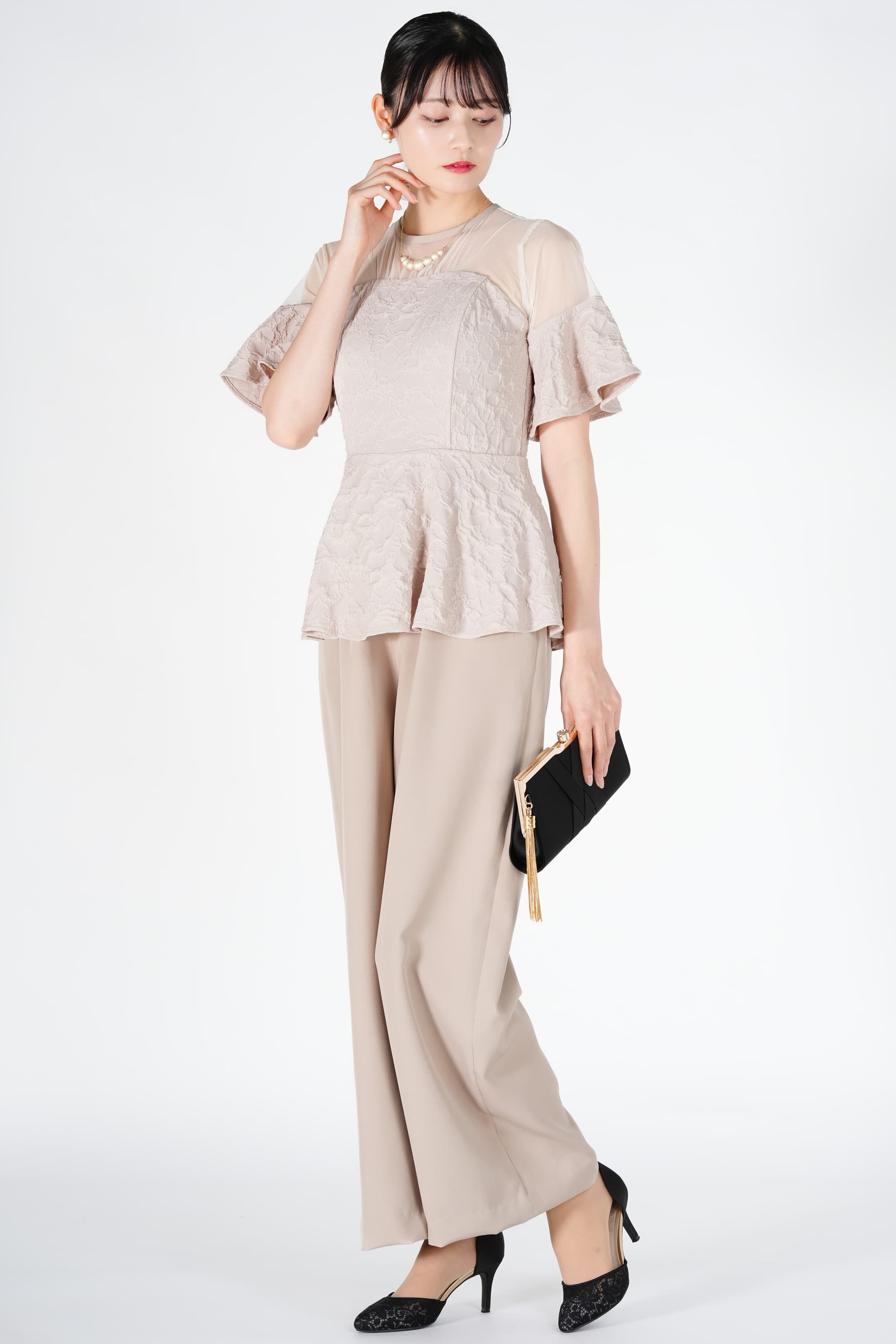 ジャガード織りペプラムベージュパンツドレス