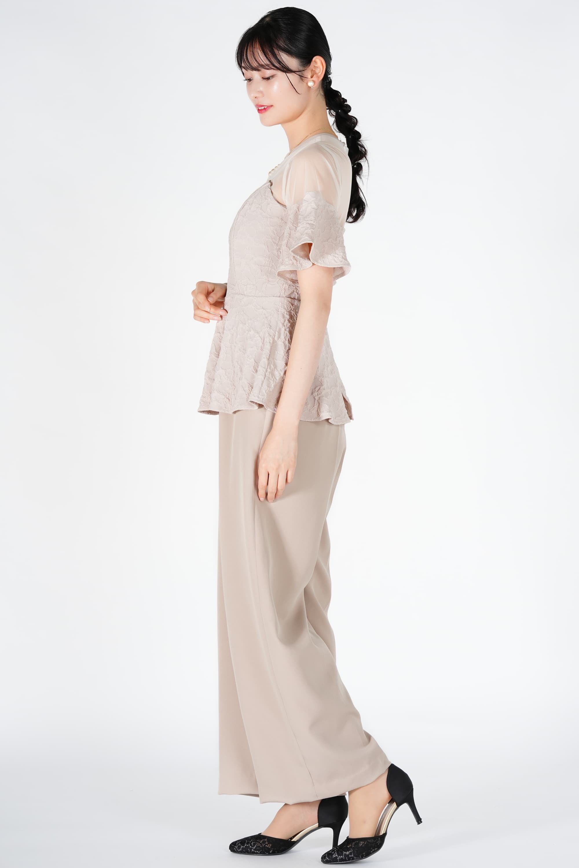 ジャガード織りペプラムベージュパンツドレス