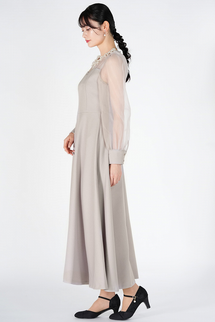 ハートシェイプ切り替えグレージュドレス