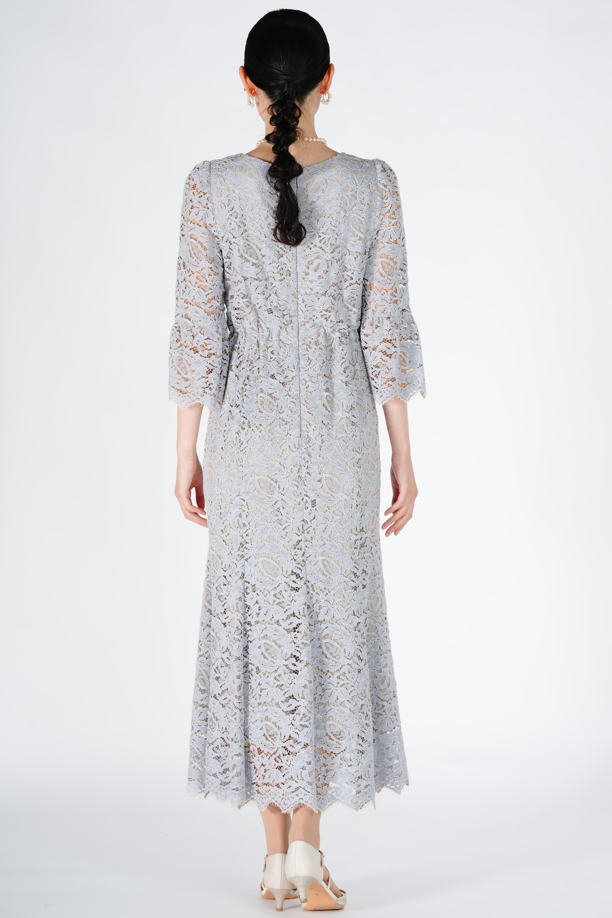 フレア袖コードレースブルードレス