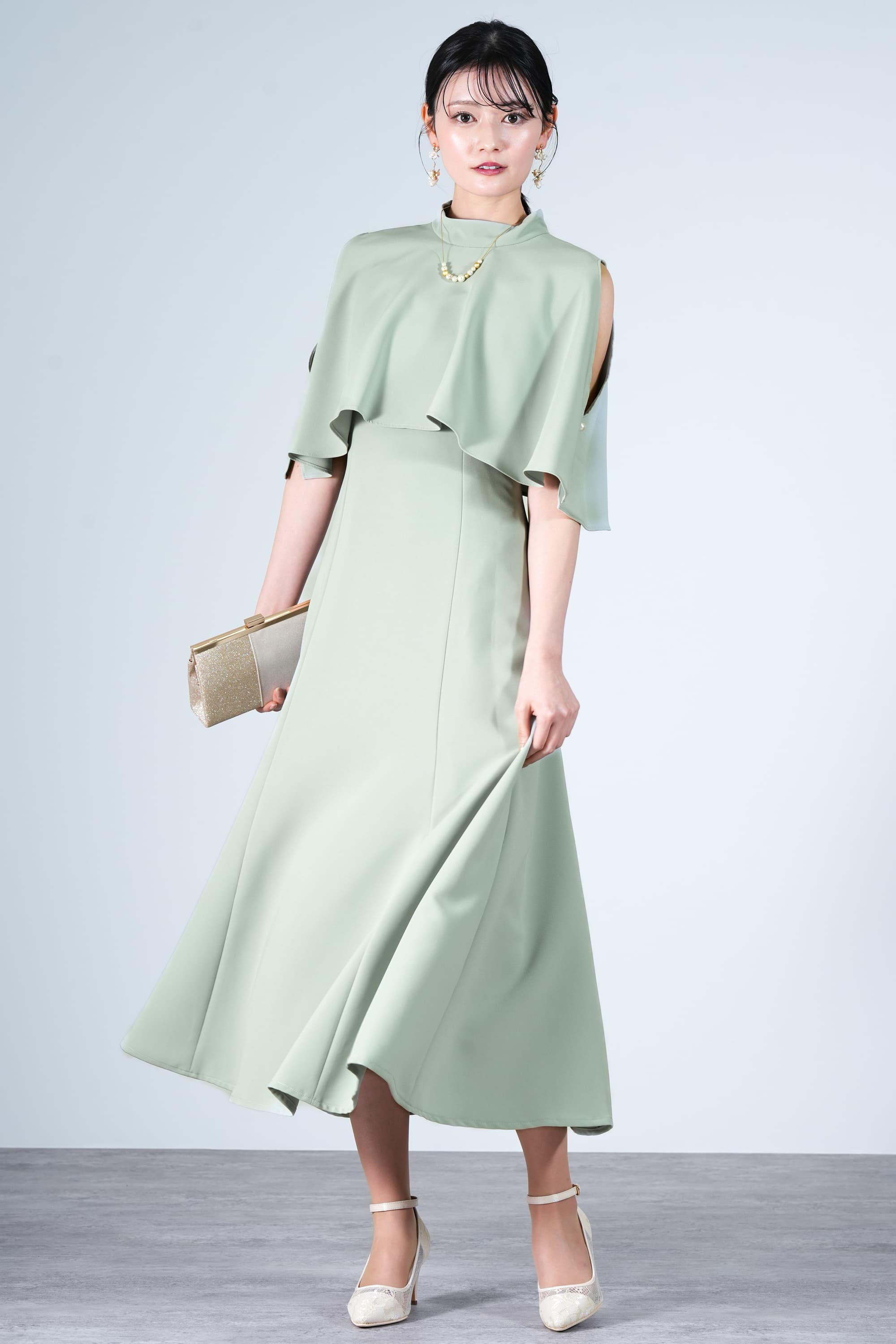 ケープレイヤードミントドレス