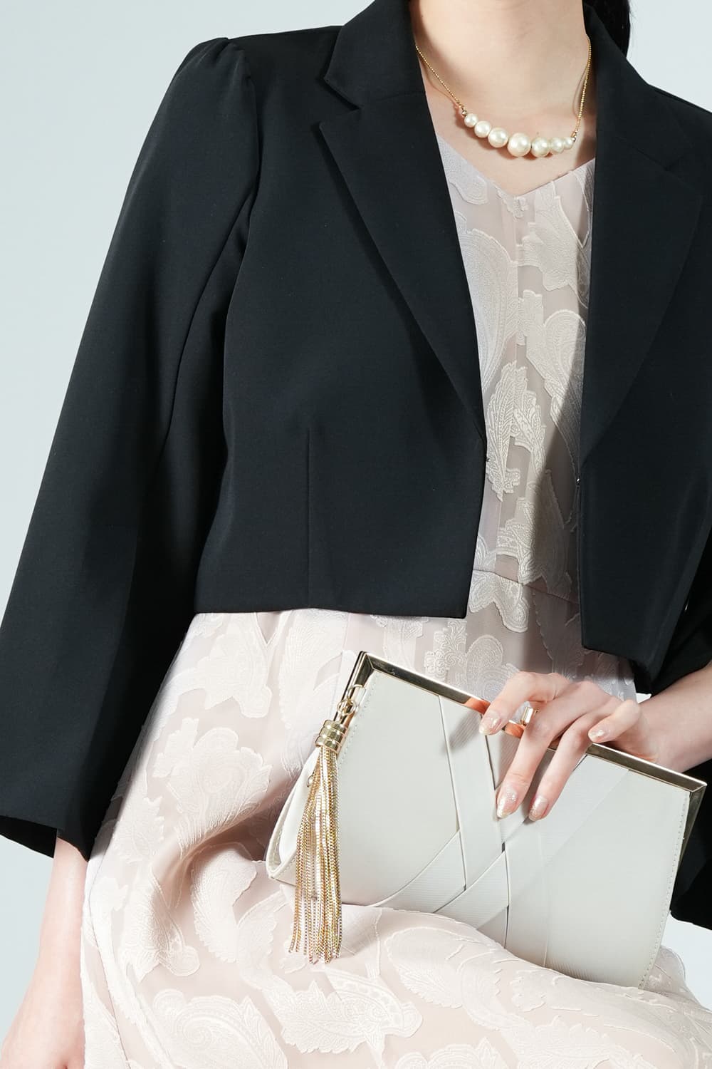 ペイズリー柄カットジャガードピンクベージュドレス