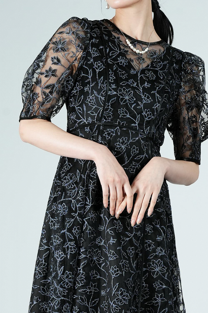 フラワーラメ刺繍ブラックドレス