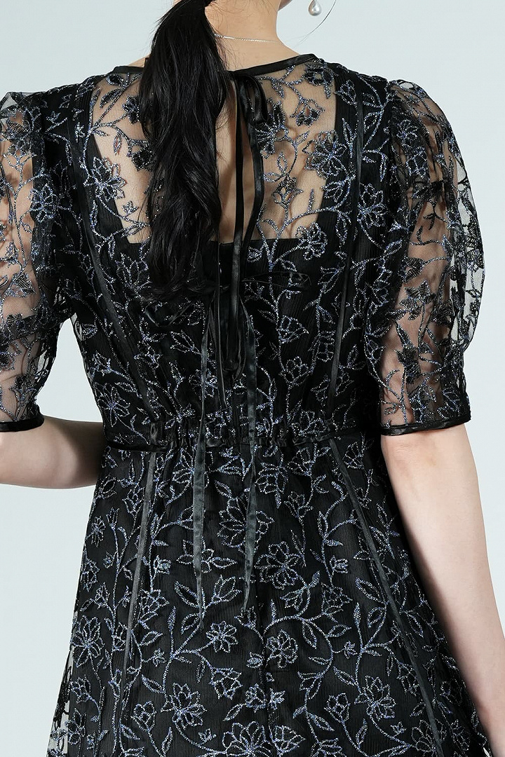 フラワーラメ刺繍ブラックドレス