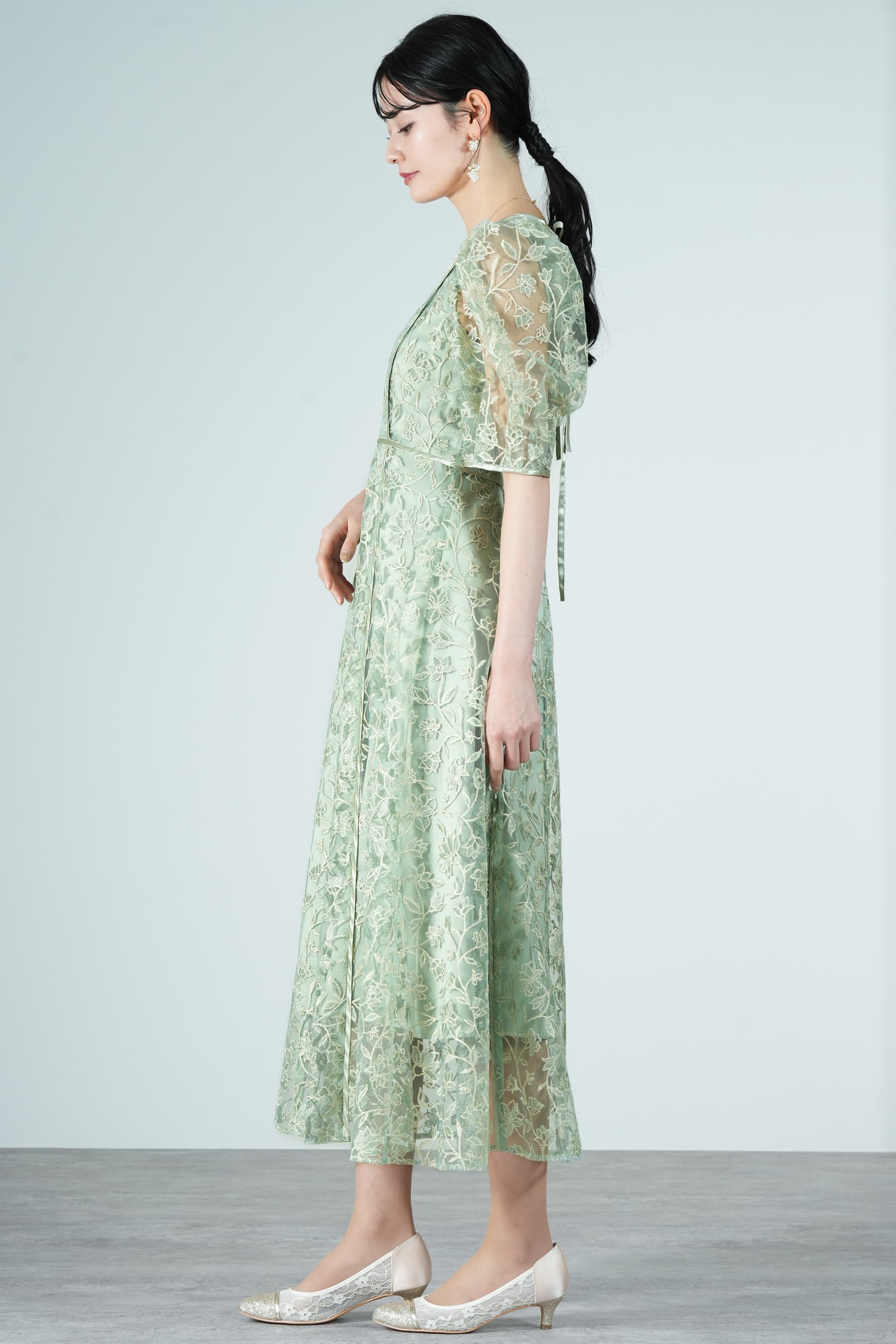 フラワーラメ刺繍ミントドレス