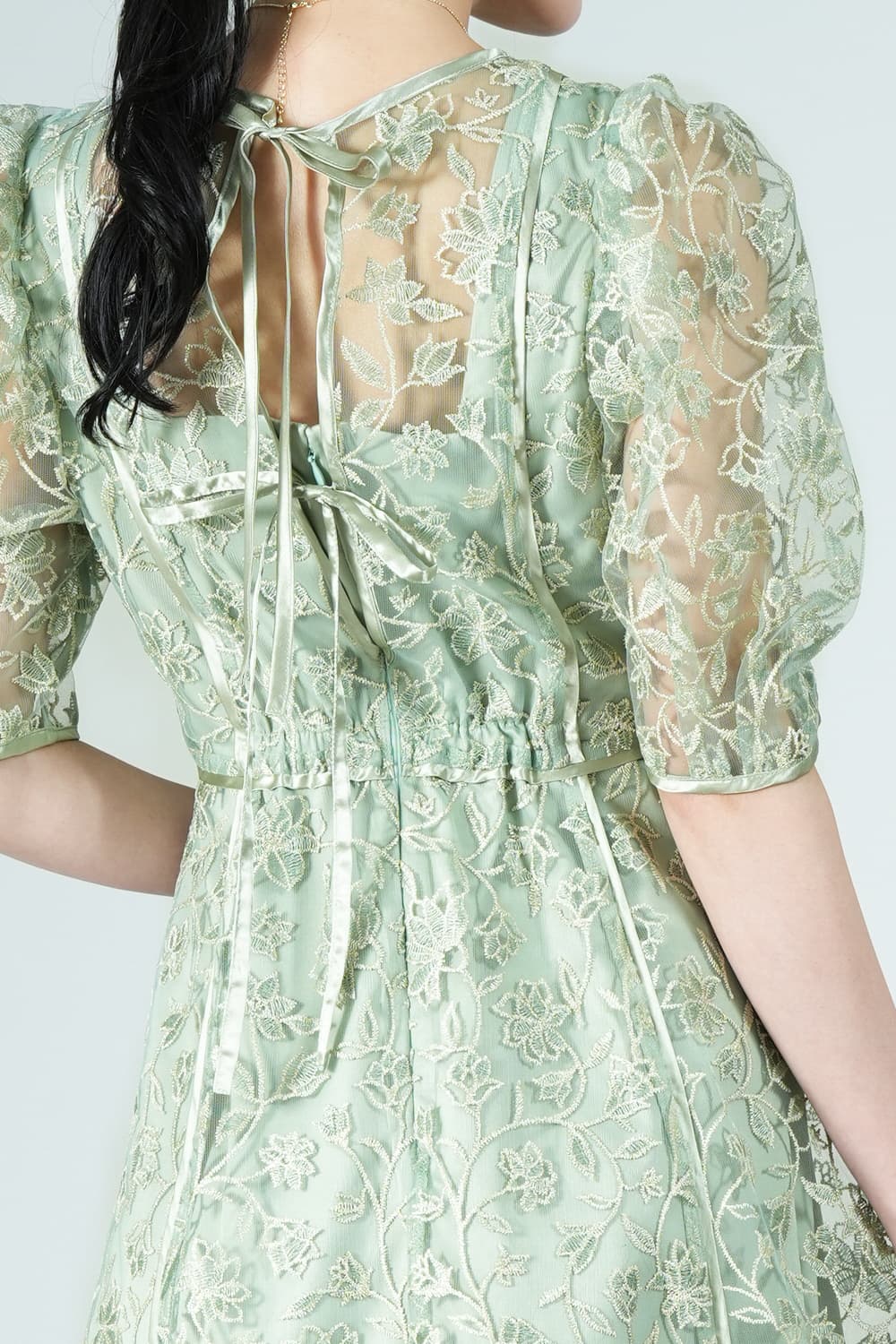 フラワーラメ刺繍ミントドレス