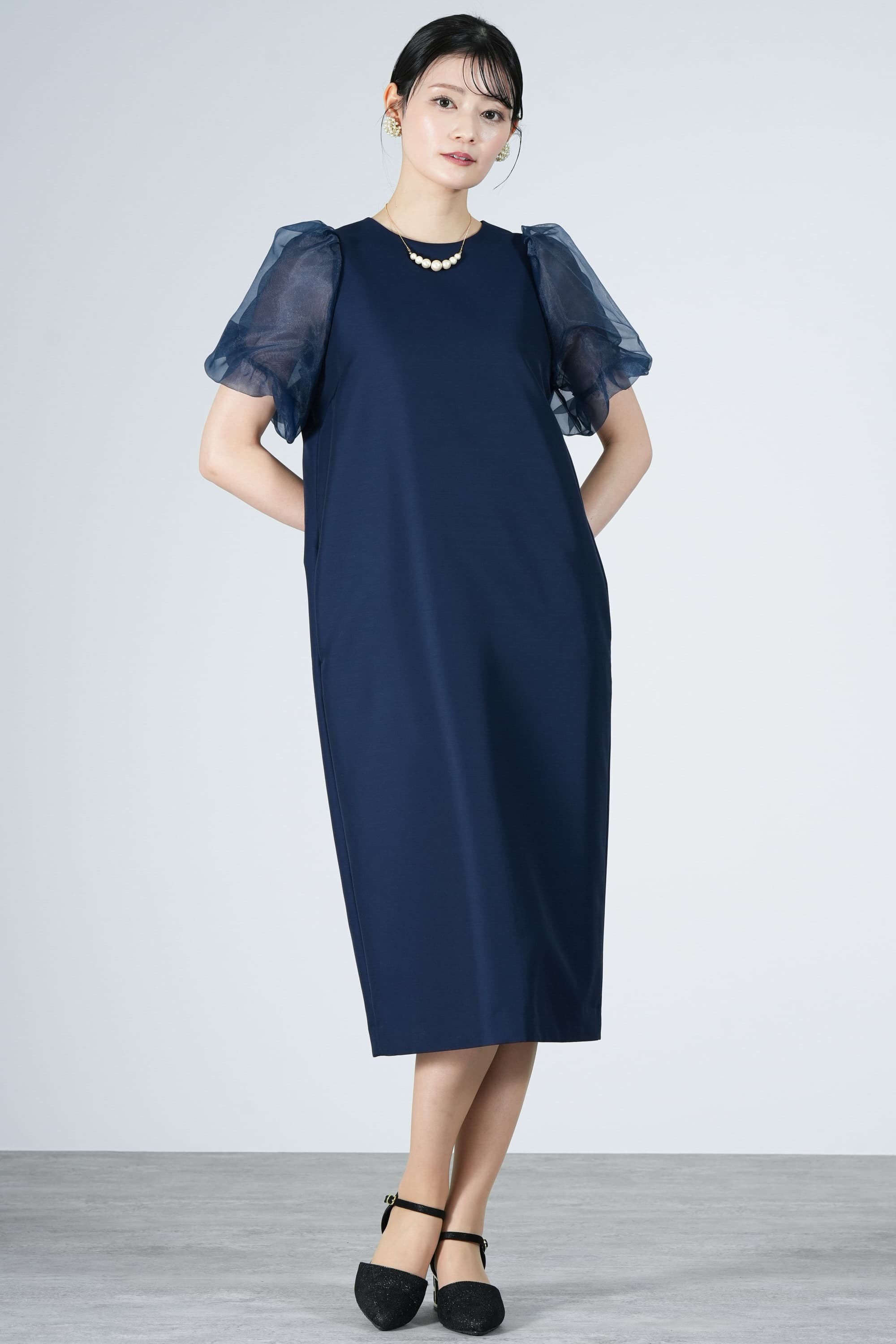 バルーンスリーブ上品ネイビードレス