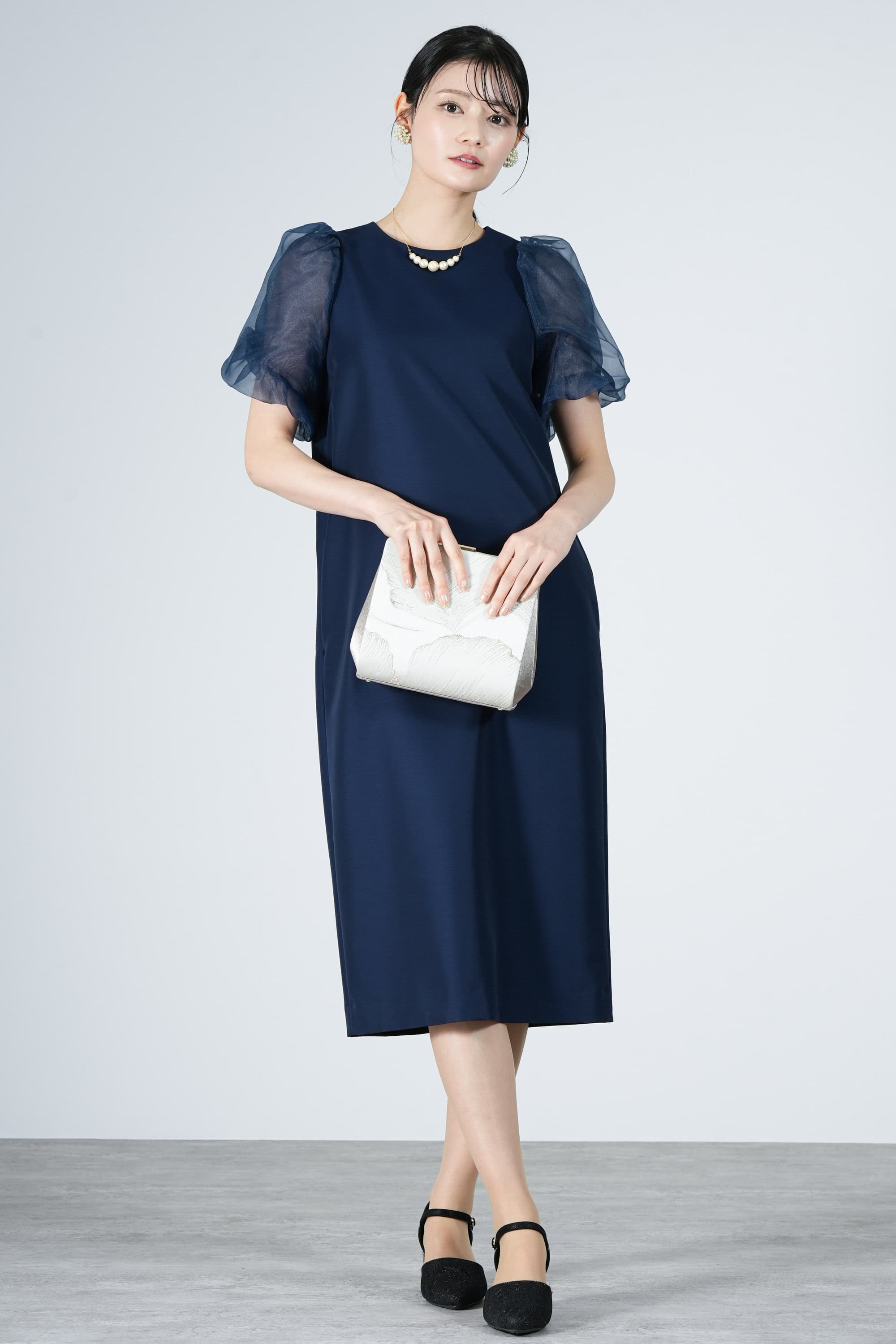 バルーンスリーブ上品ネイビードレス