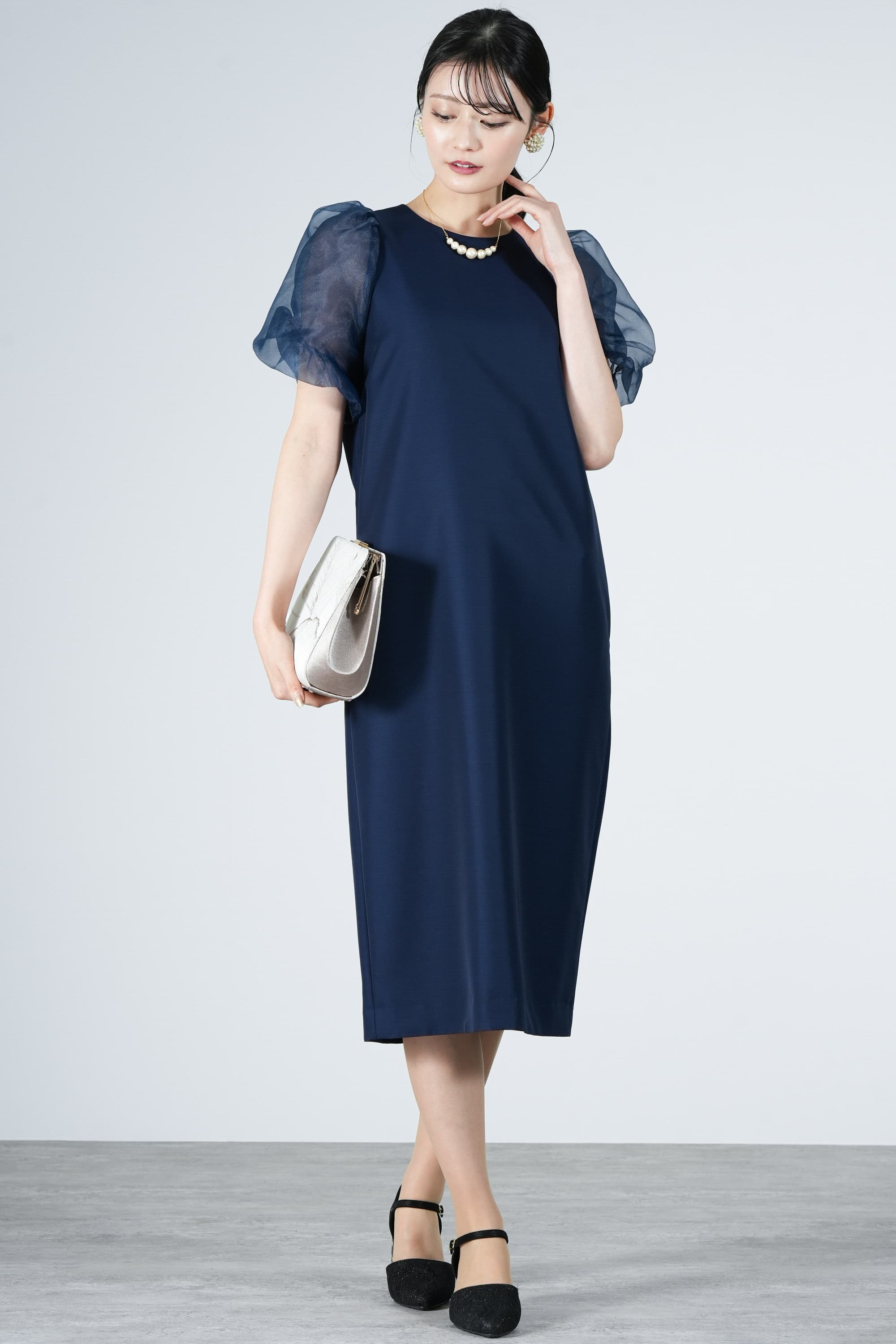バルーンスリーブ上品ネイビードレス