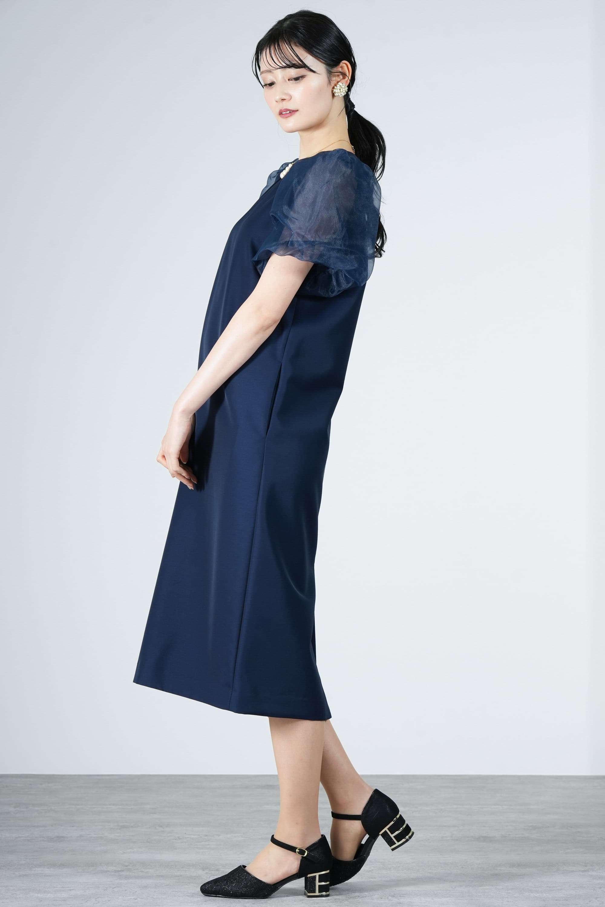バルーンスリーブ上品ネイビードレス