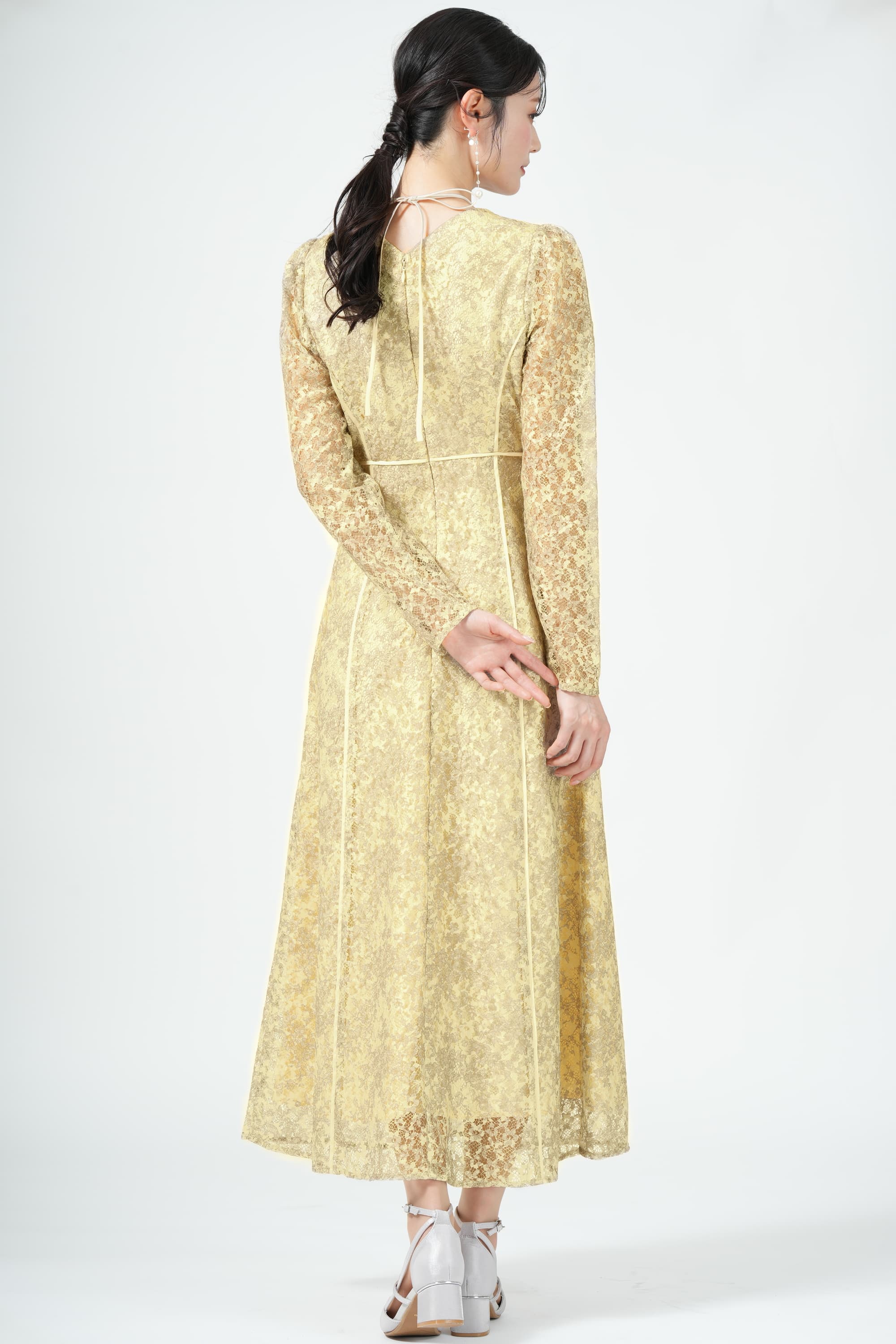 ネックリボン異素材パイピングイエロードレス