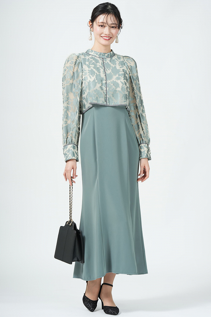 シアーブラウス×ブルーグリーンドレス