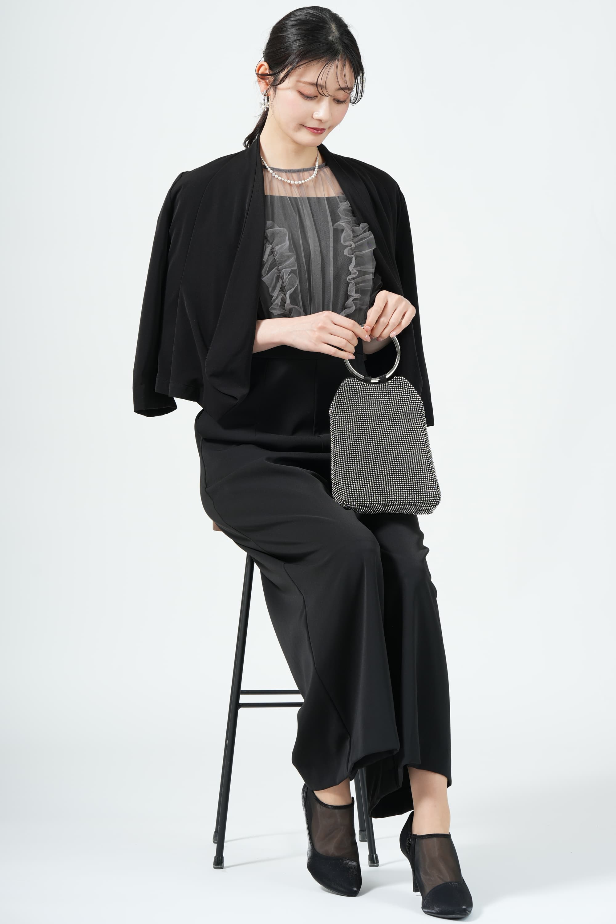 niana チュールフリルブラックパンツドレス (L) をレンタル - 結婚式