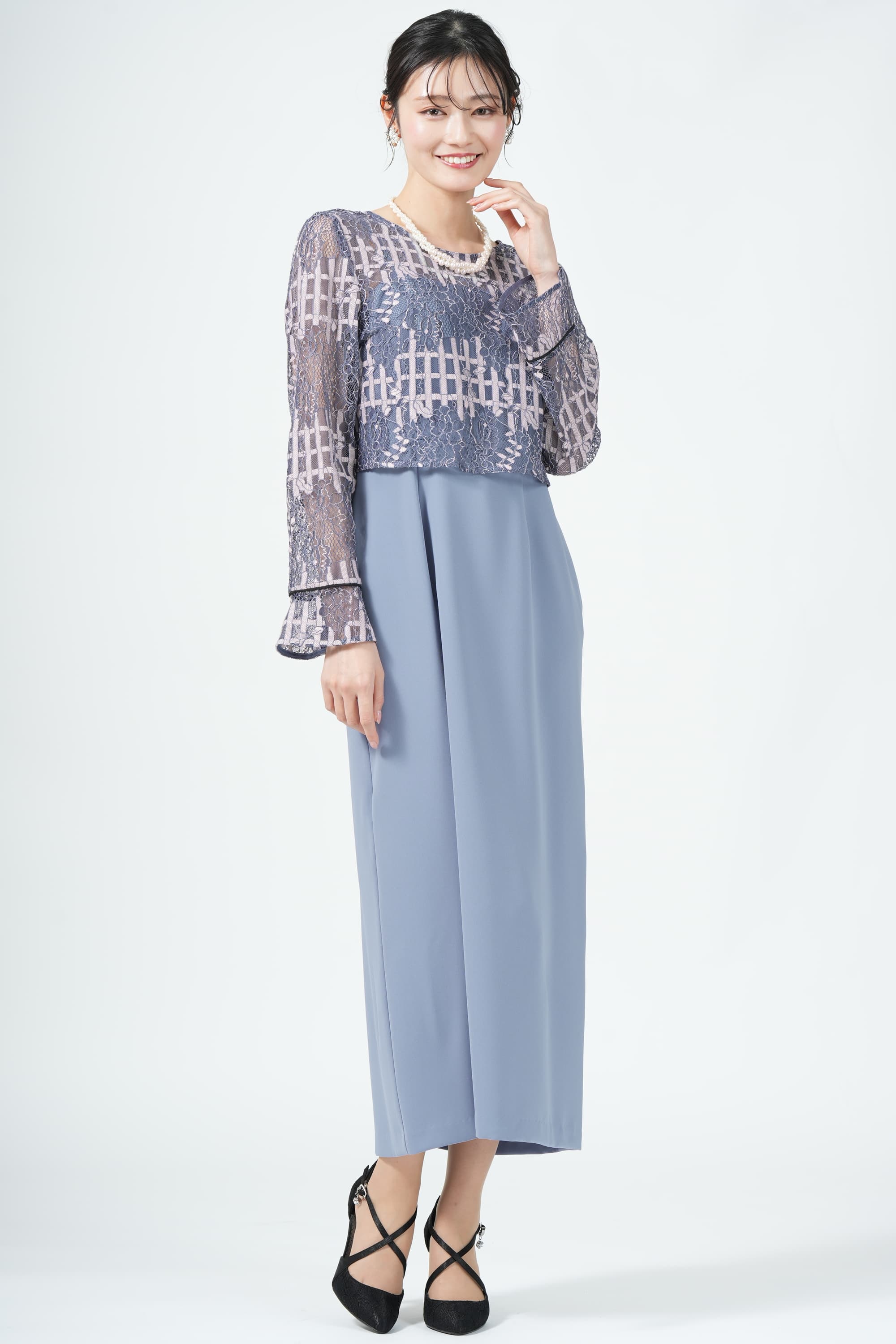URBAN RESEARCH ROSSO コラージュレース×サックスブルードレス (M) をレンタル - 結婚式パーティーのドレス レンタルはおしゃれコンシャス