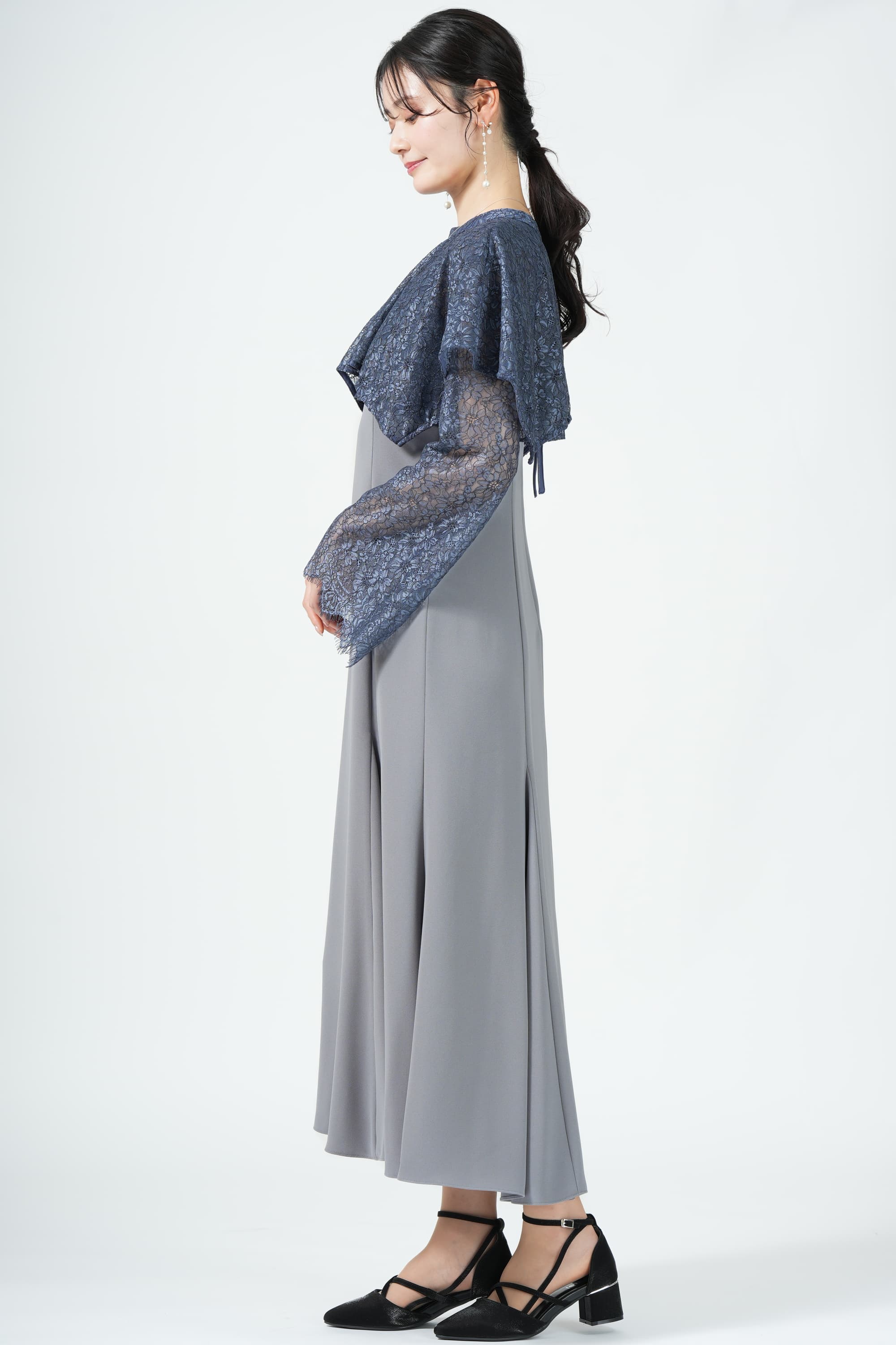 ケープ風フラワーボレロブルードレス