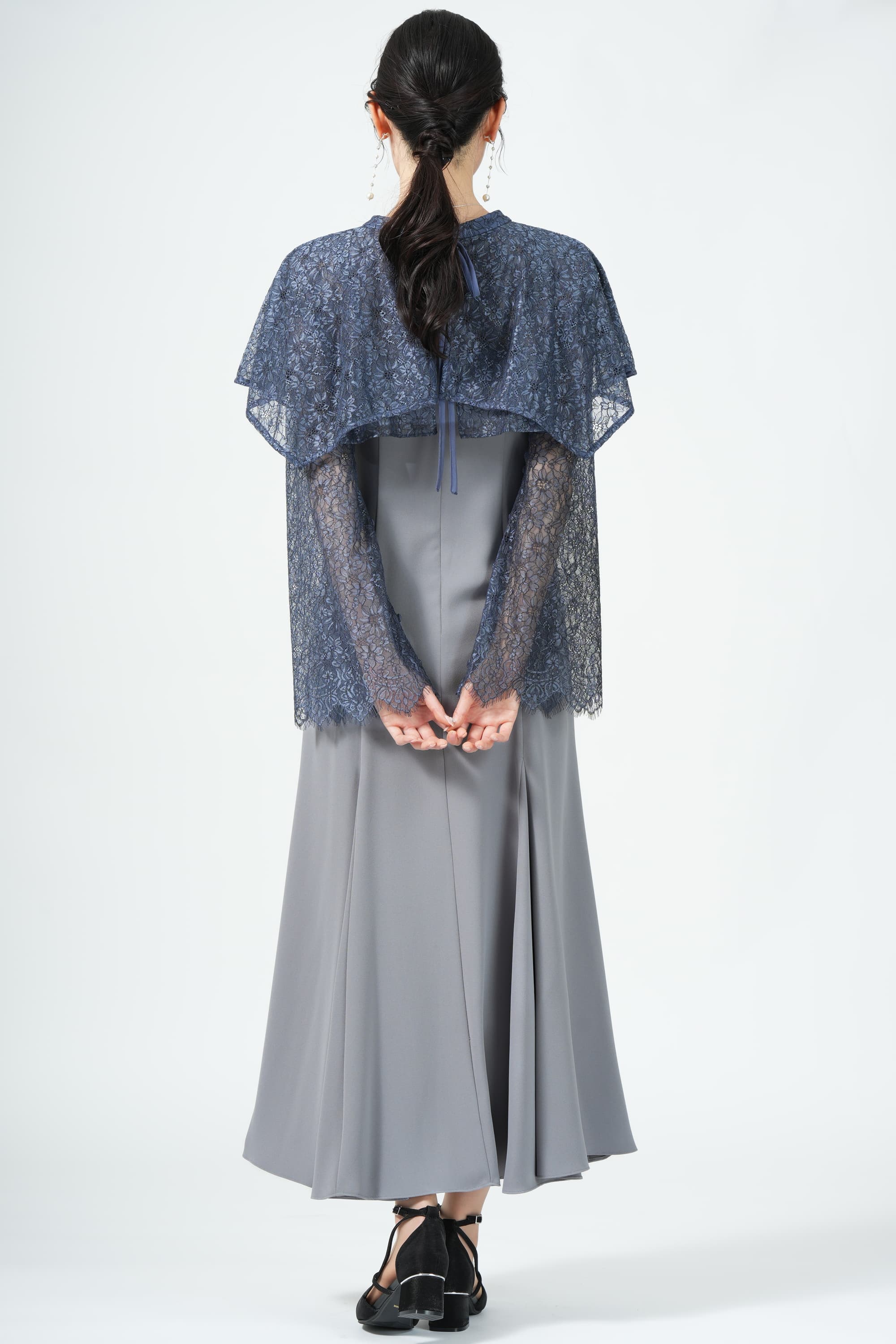 ケープ風フラワーボレロブルードレス