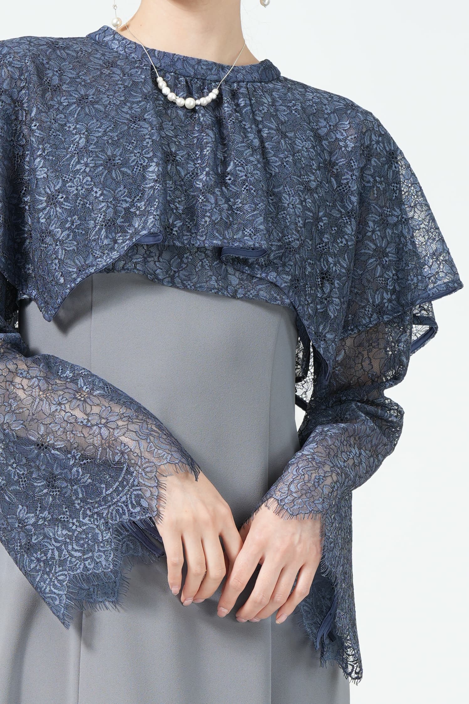 ケープ風フラワーボレロブルードレス