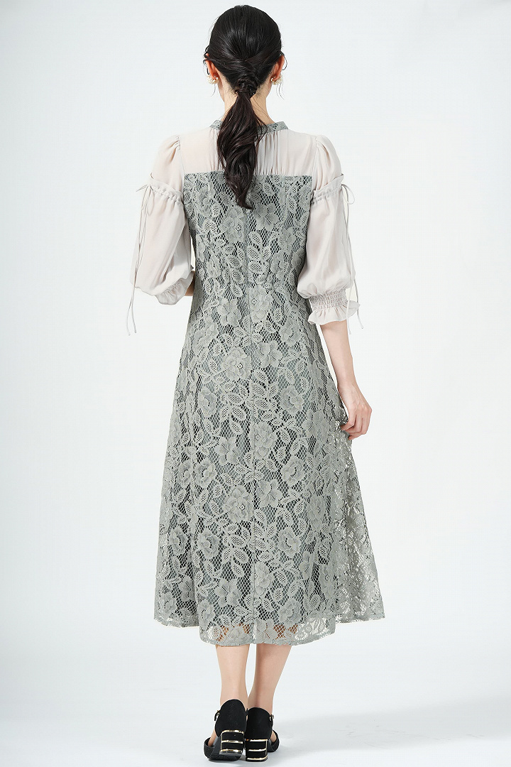 ドロストスリーブ花刺繍グリーンドレス