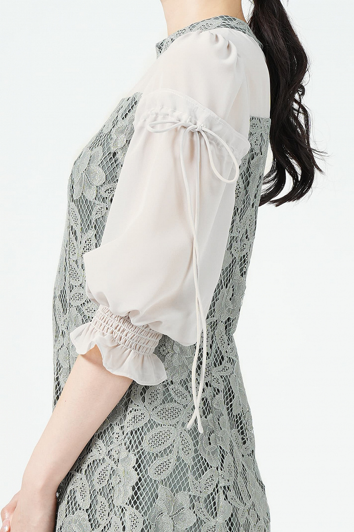 ドロストスリーブ花刺繍グリーンドレス