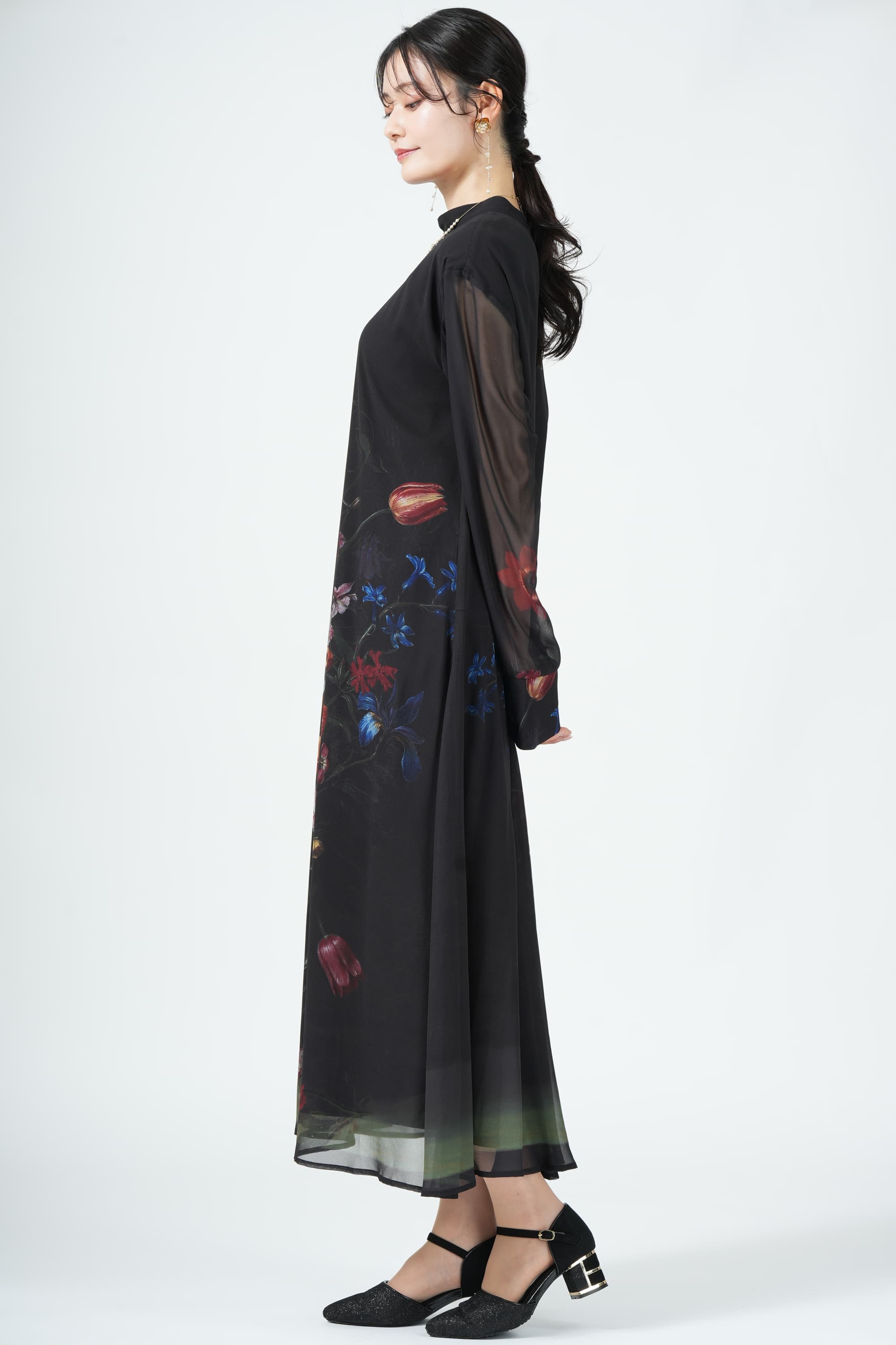 アメリ　刺繍入りブラックドレス Ameri VINTAGE（アメリ ヴィンテージ）EMBROIDERY DRESS