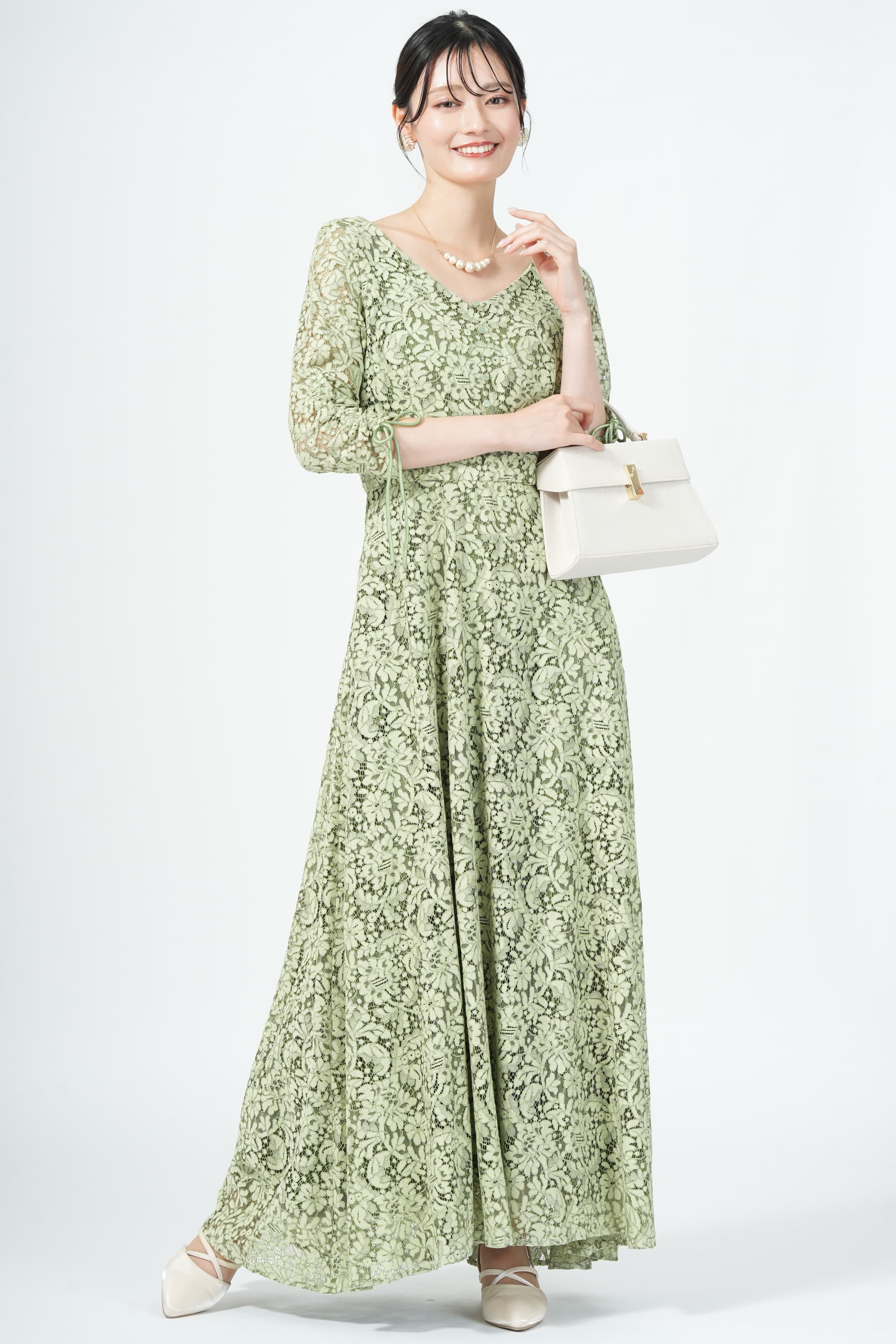 小粒パールボリュームホワイトイヤリング