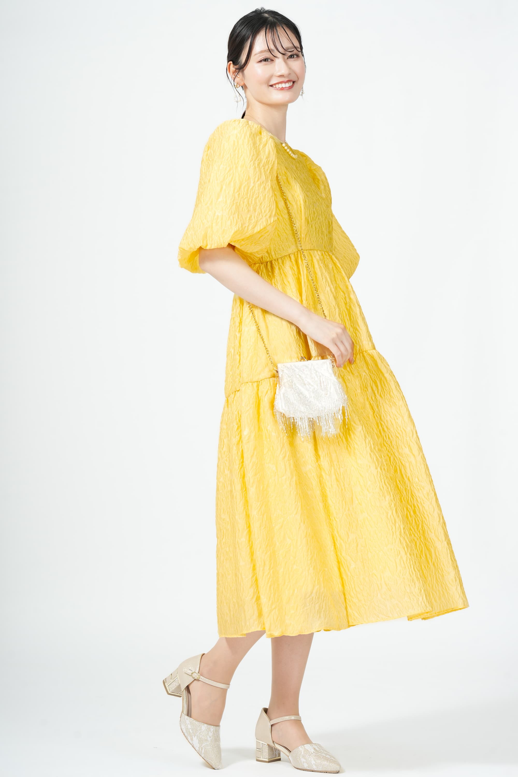 ビーズフリンジベージュバッグ