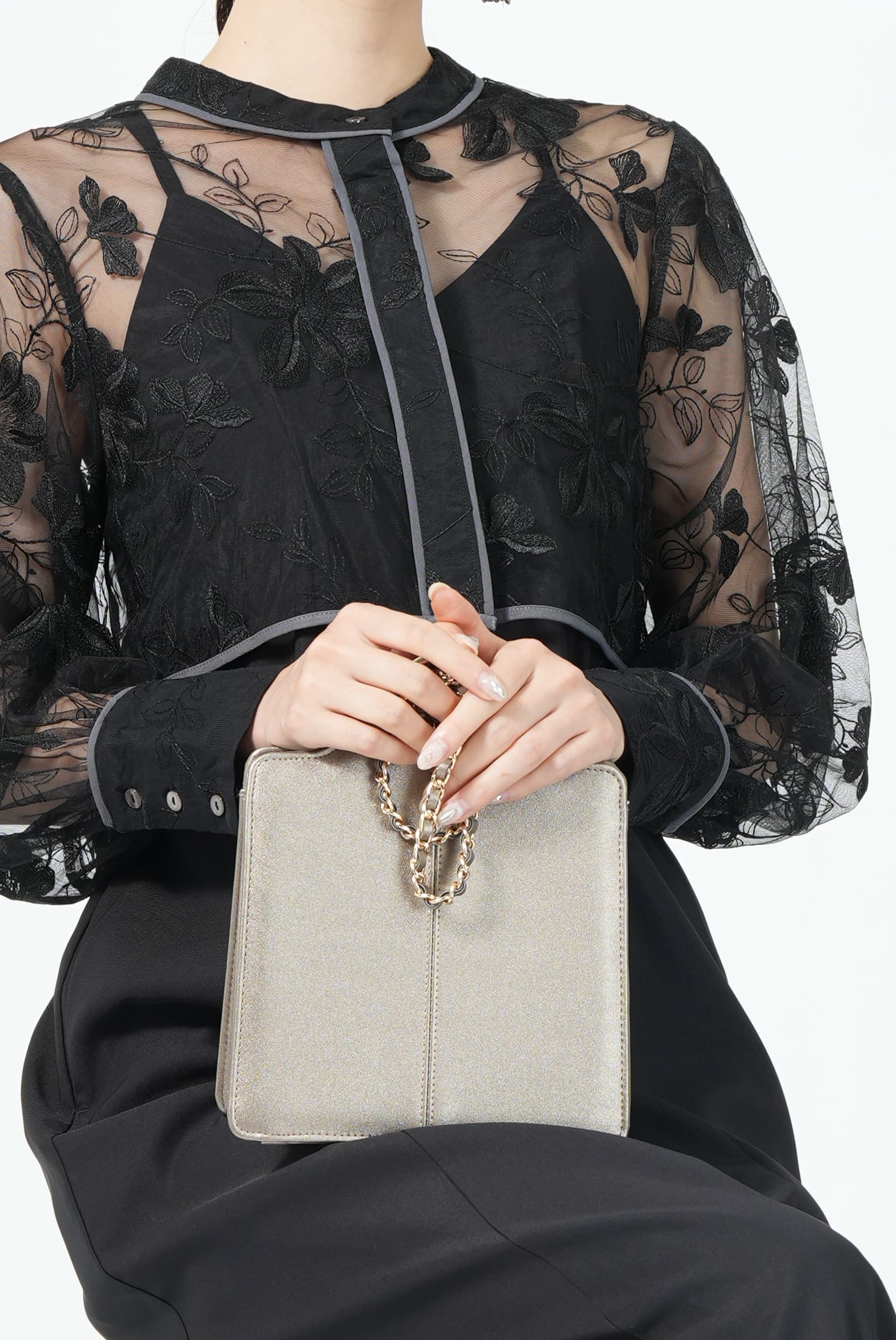 刺繍シャツレイヤードブラックドレス