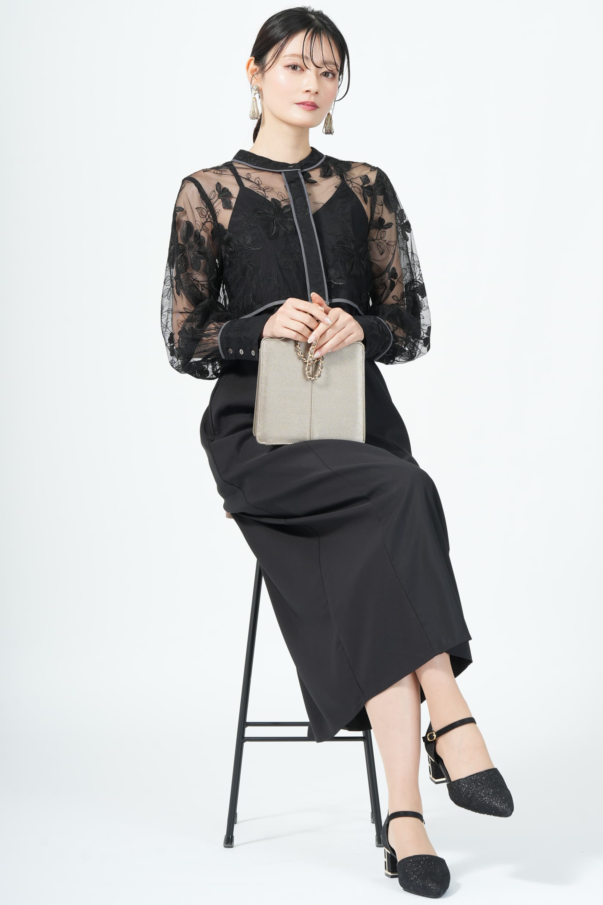 刺繍シャツレイヤードブラックドレス