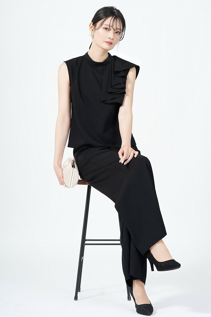 アシメラッフルカラーブラックパンツドレス