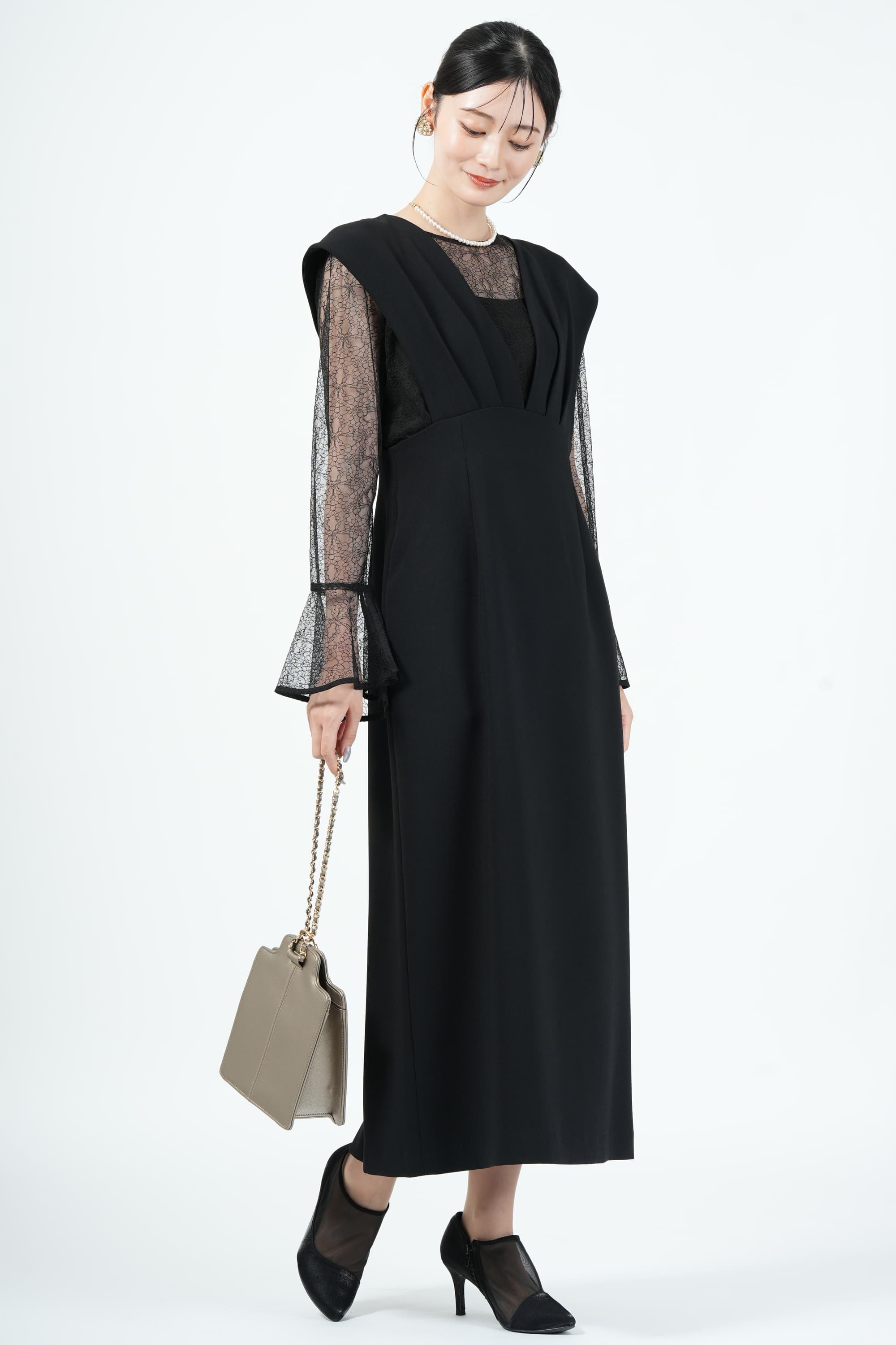 URBAN RESEARCH ROSSO レースブラウス×ジャンスカブラックドレス