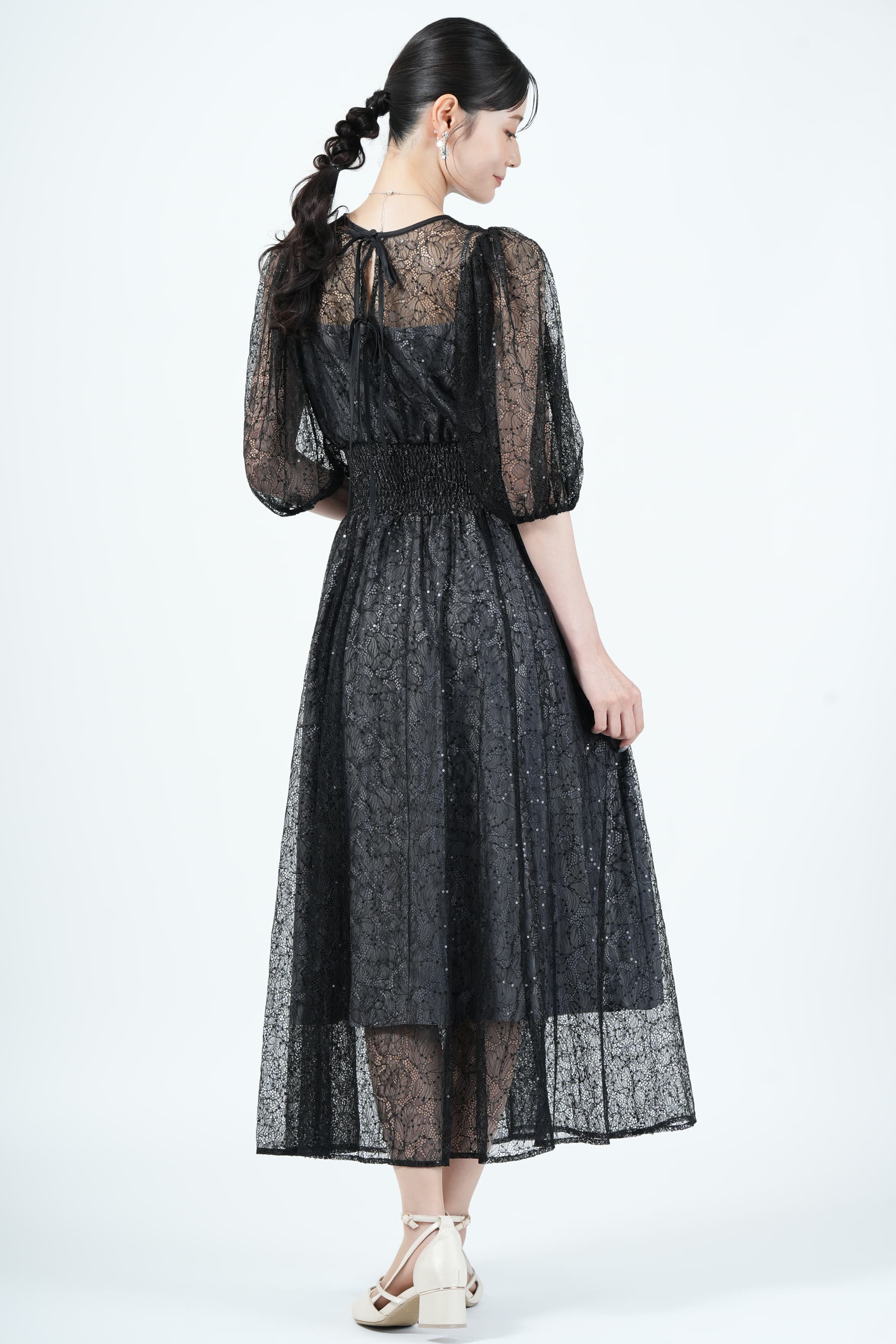 JILLSTUART スパンコール混レースブラックドレス (M) をレンタル