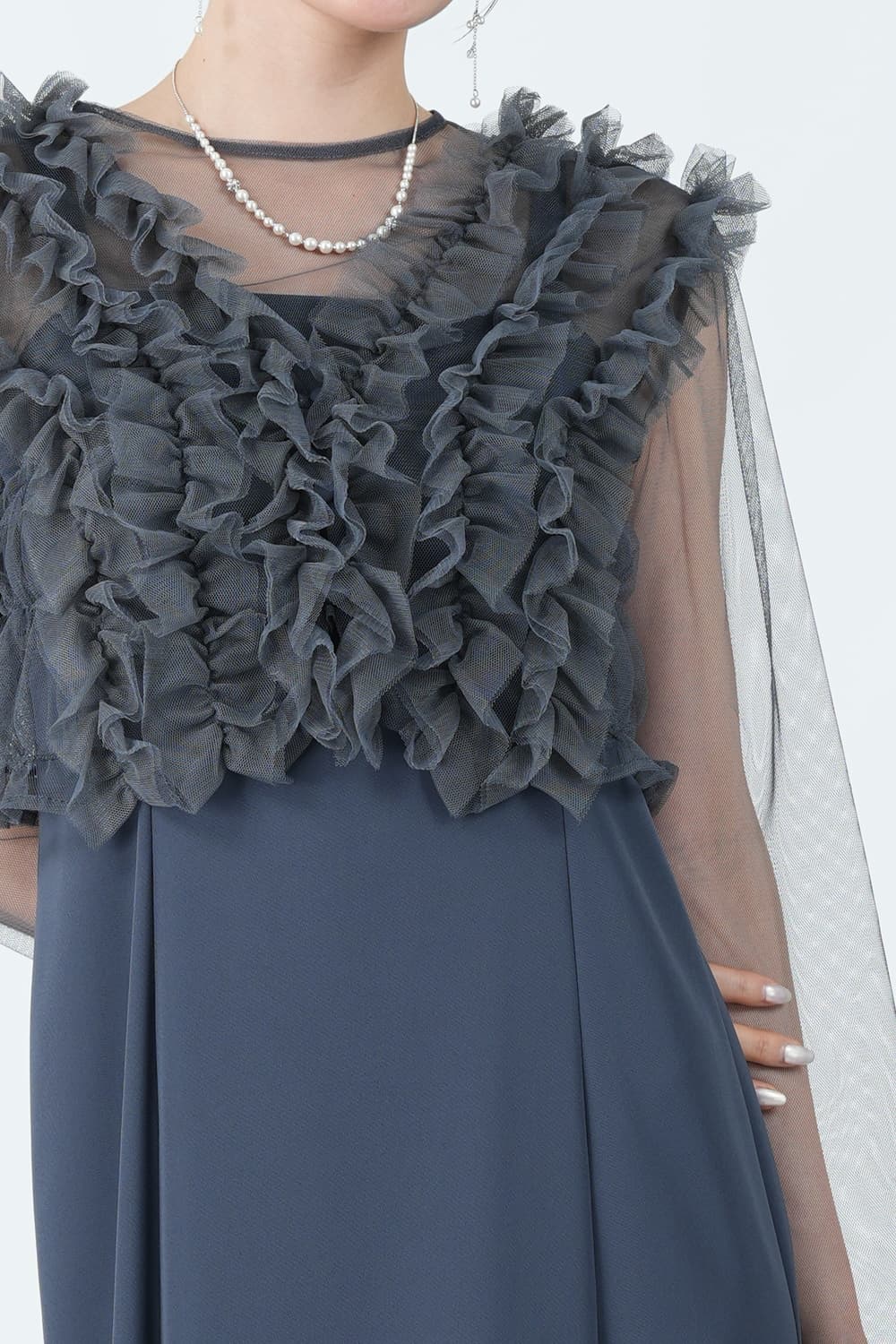 et.UNiVER アーバンフリルベストブルーグレードレス (M) をレンタル