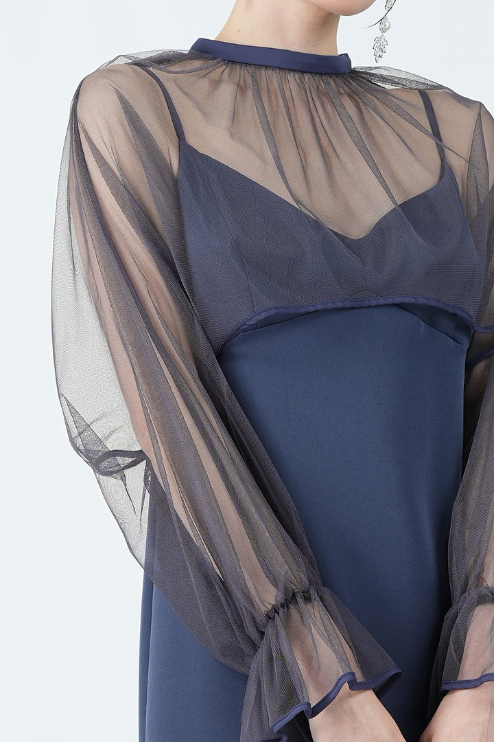 シアーチュールトップス付きネイビードレス
