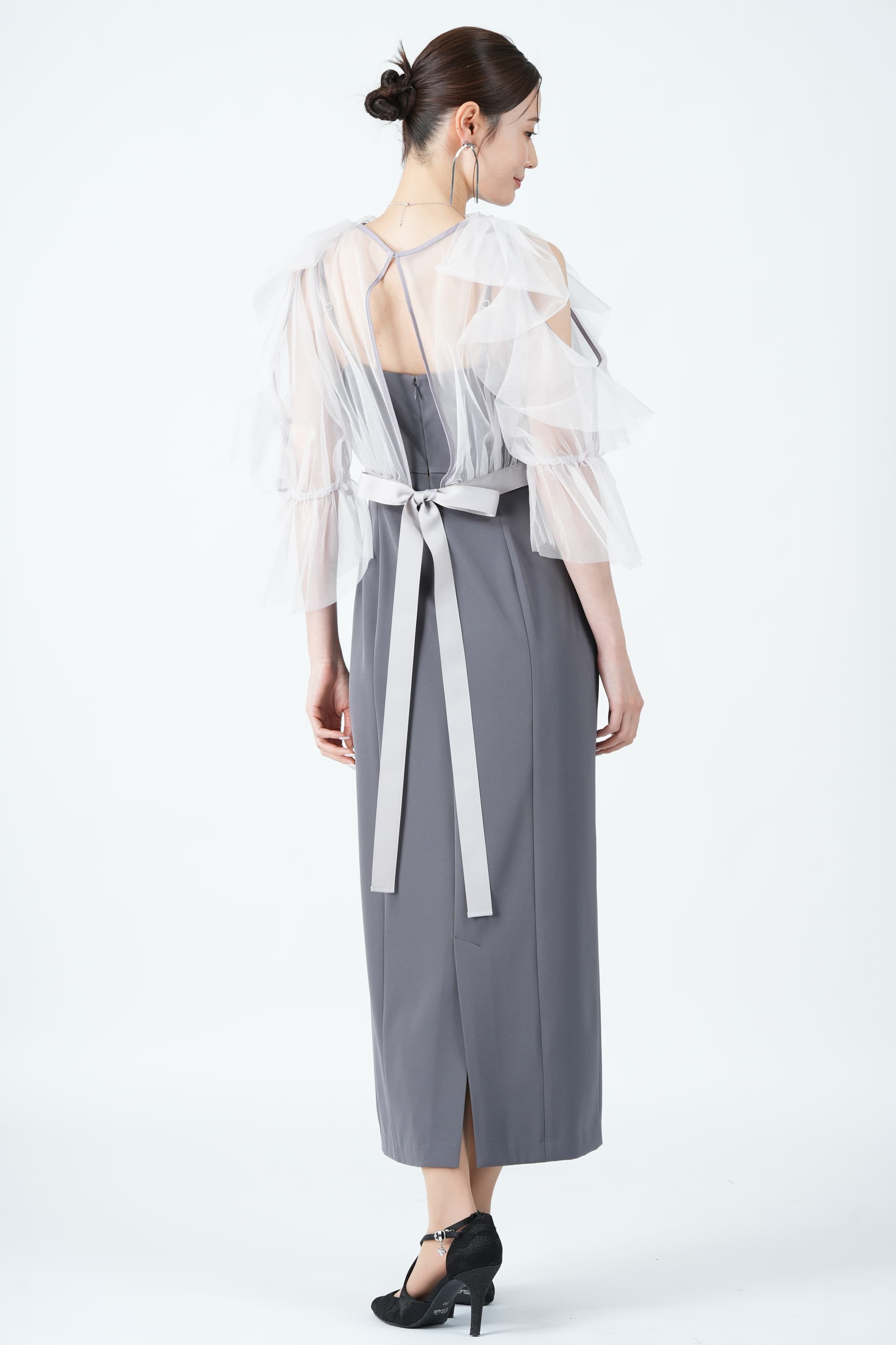 SNIDEL リボン風フリルショルダーグレードレス (M) をレンタル - 結婚