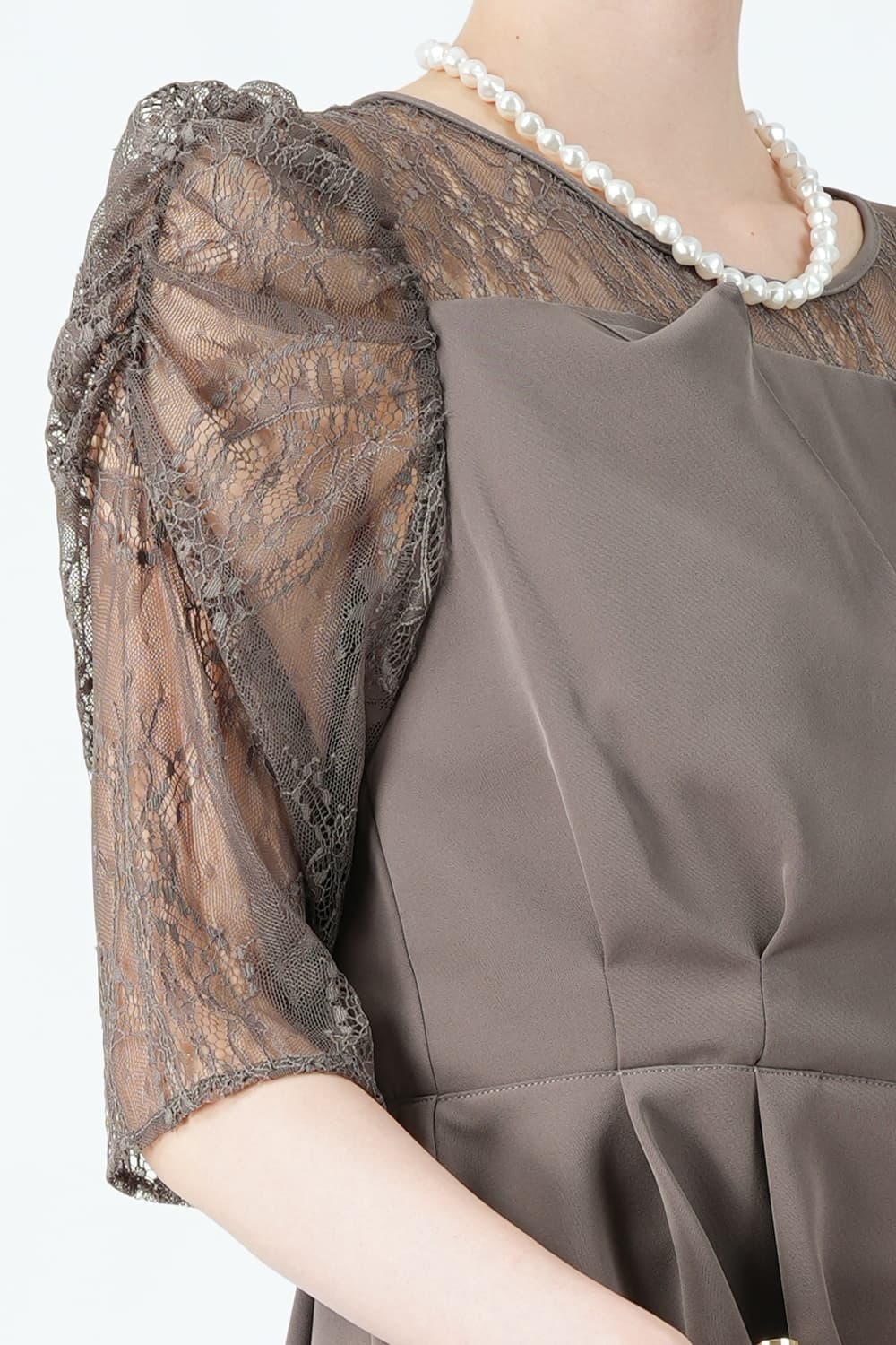 Callarus 花柄レース×ペプラムモカパンツドレス (LL) をレンタル