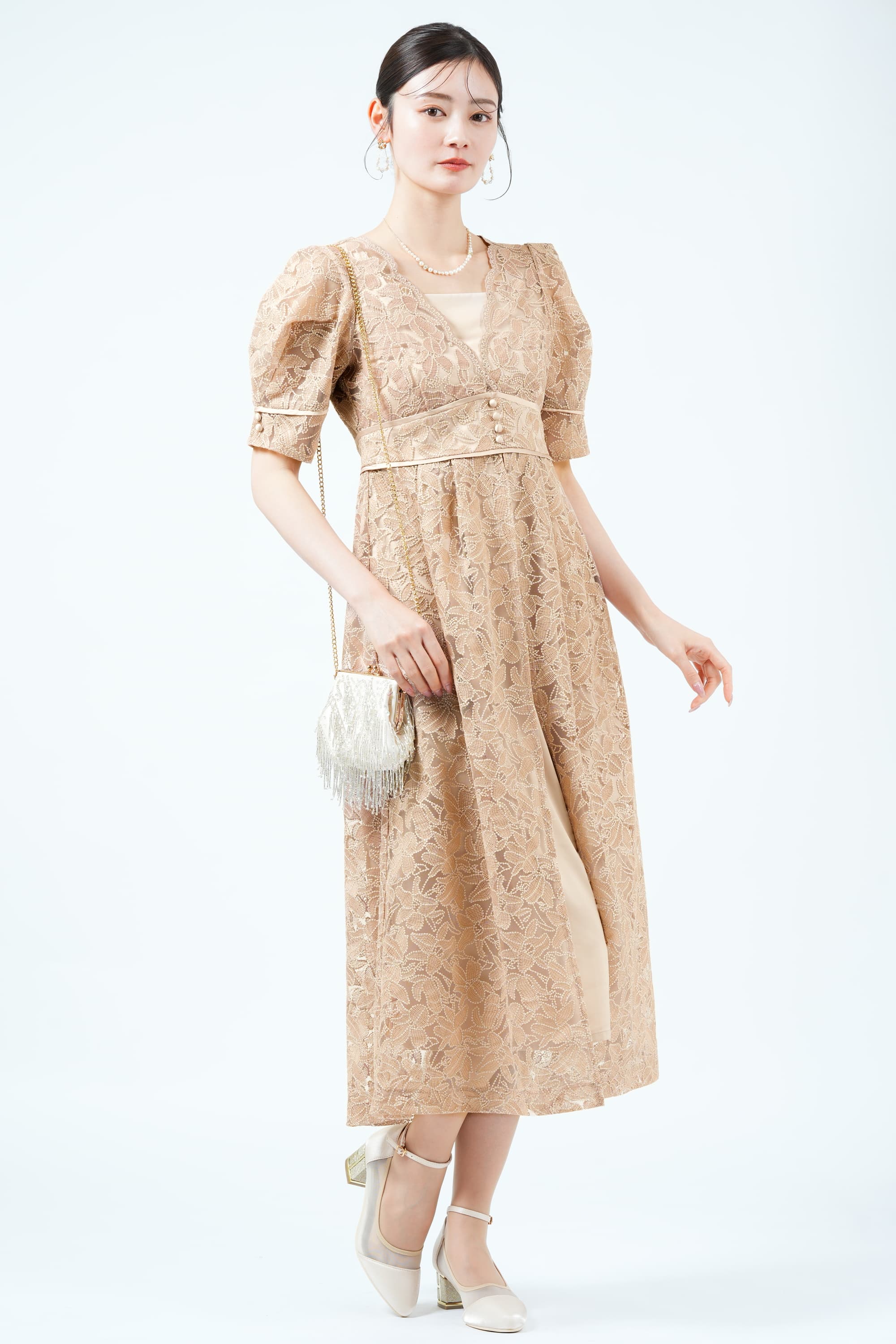 LILY BROWN リリー刺繍レイヤードピンクベージュドレス (S) をレンタル