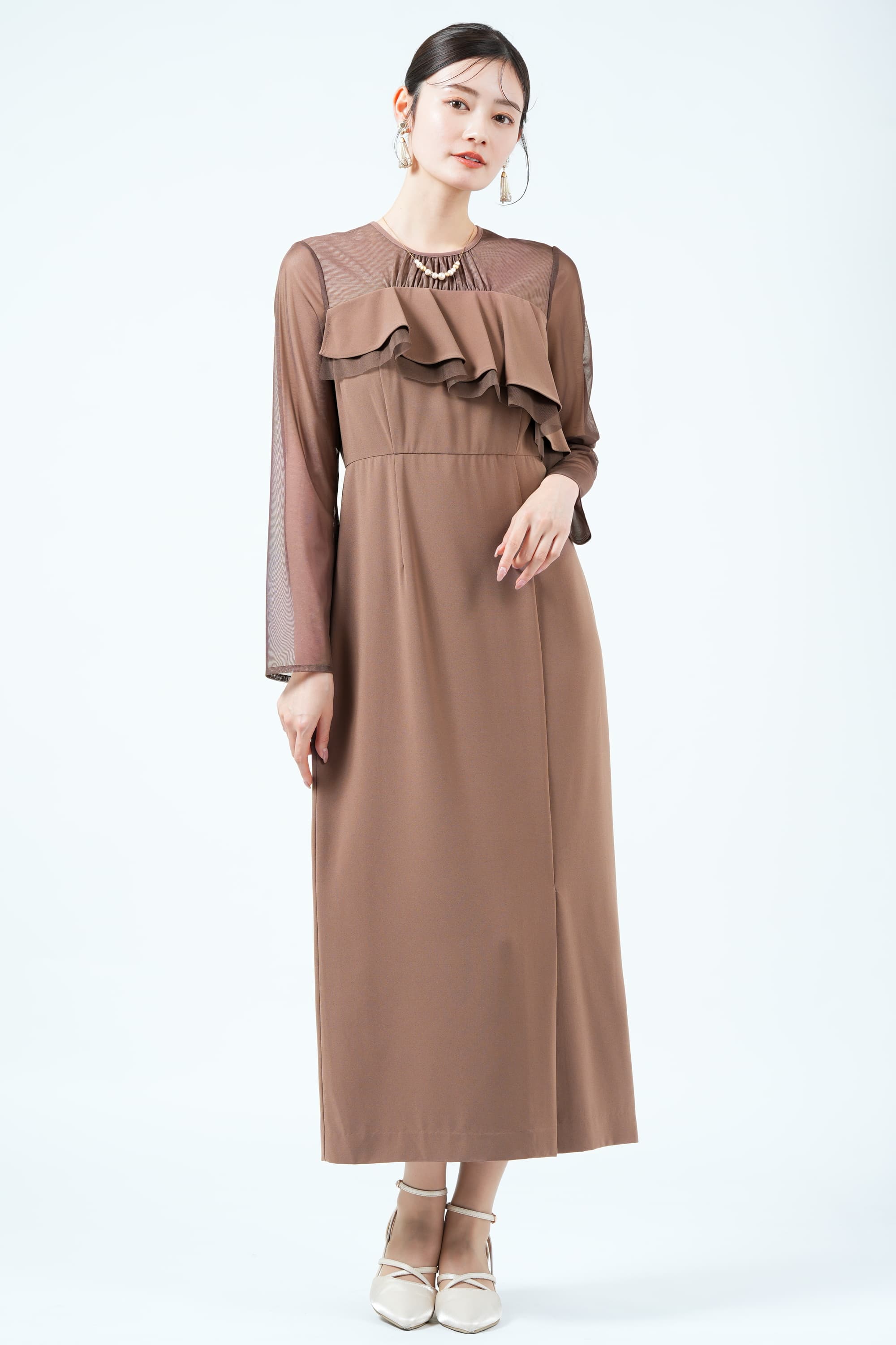 AIMER 立体アシメラッフルモカドレス (L) をレンタル - 結婚式