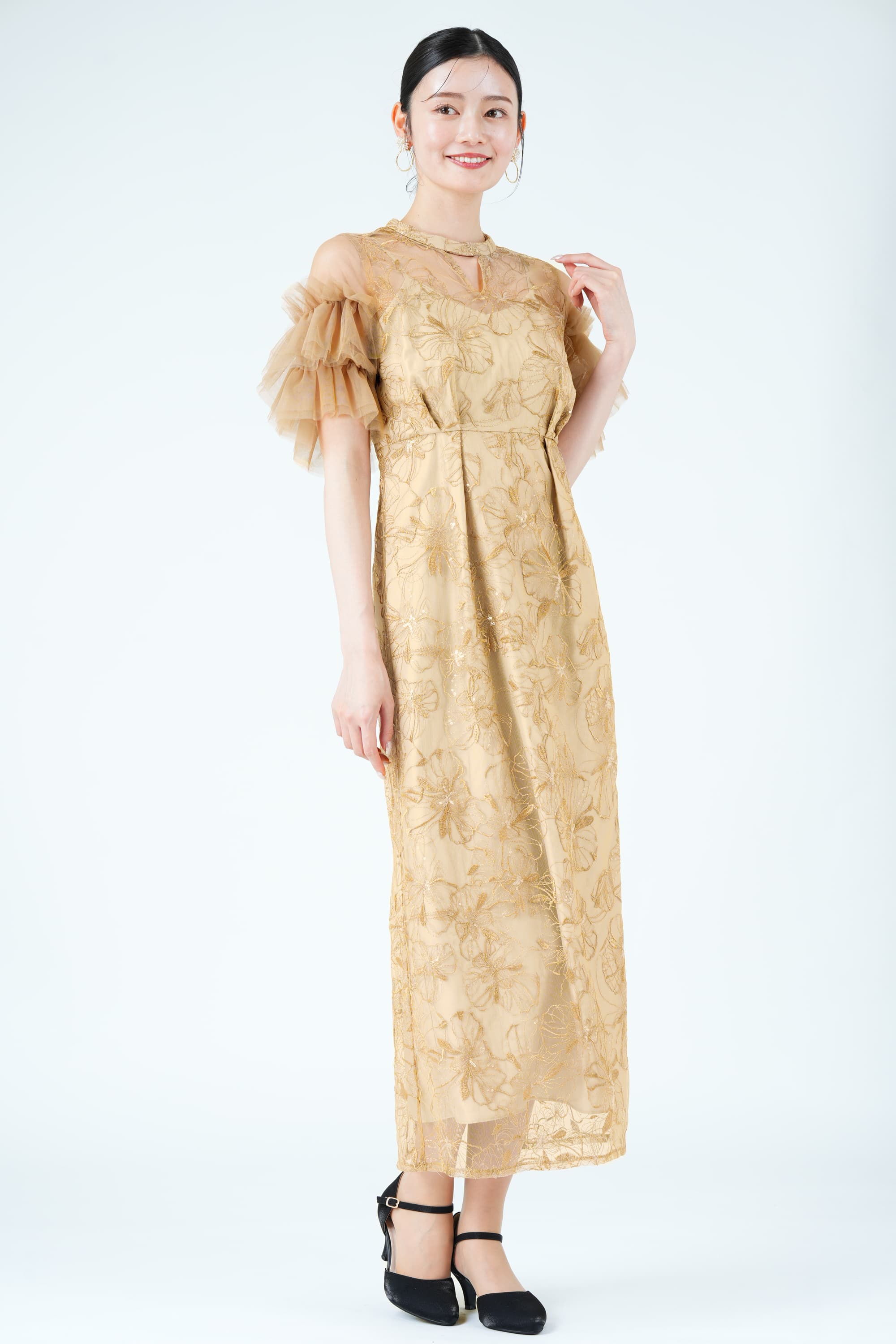 フラワー刺繍スパークルベージュドレス