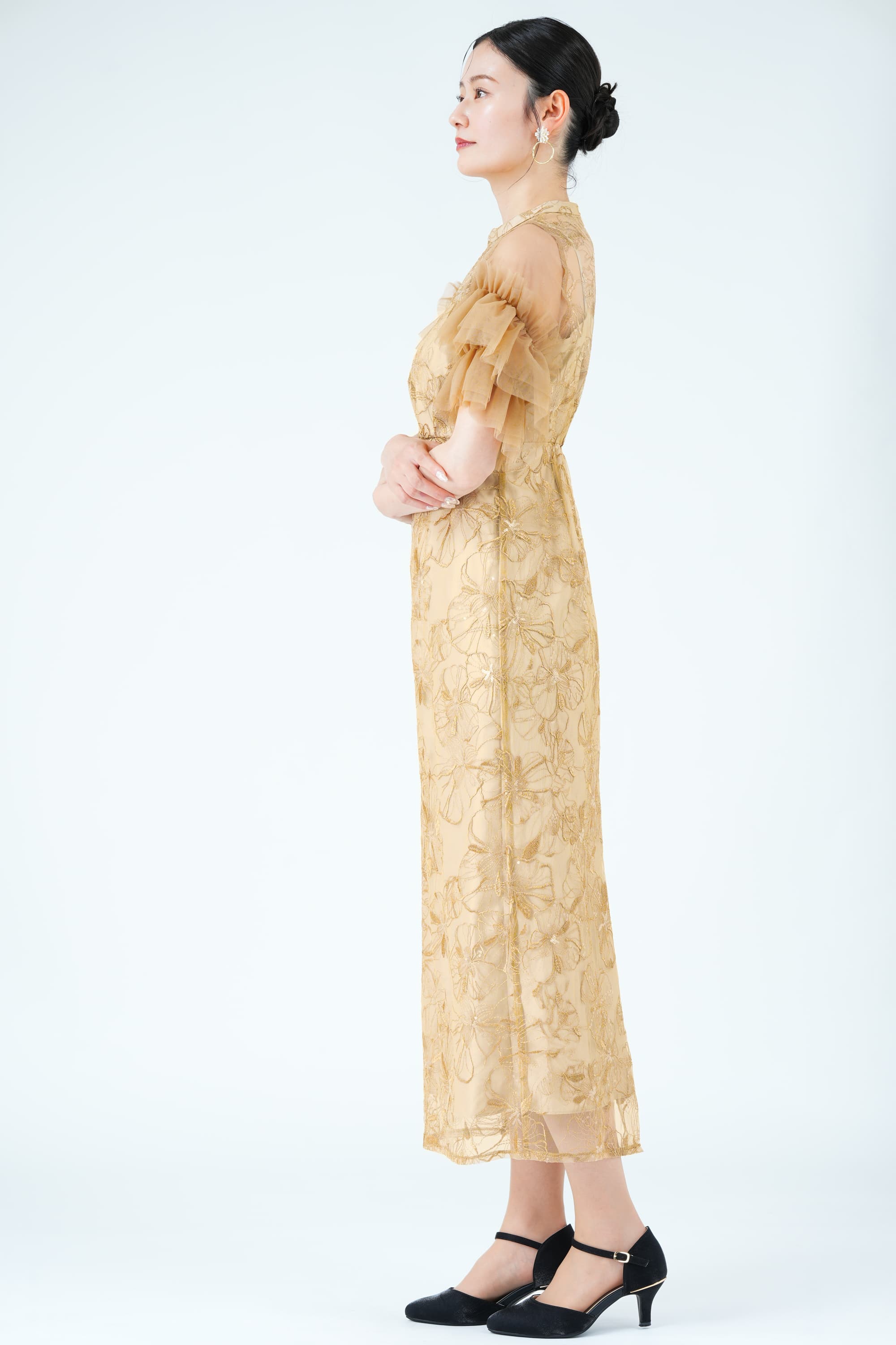 フラワー刺繍スパークルベージュドレス