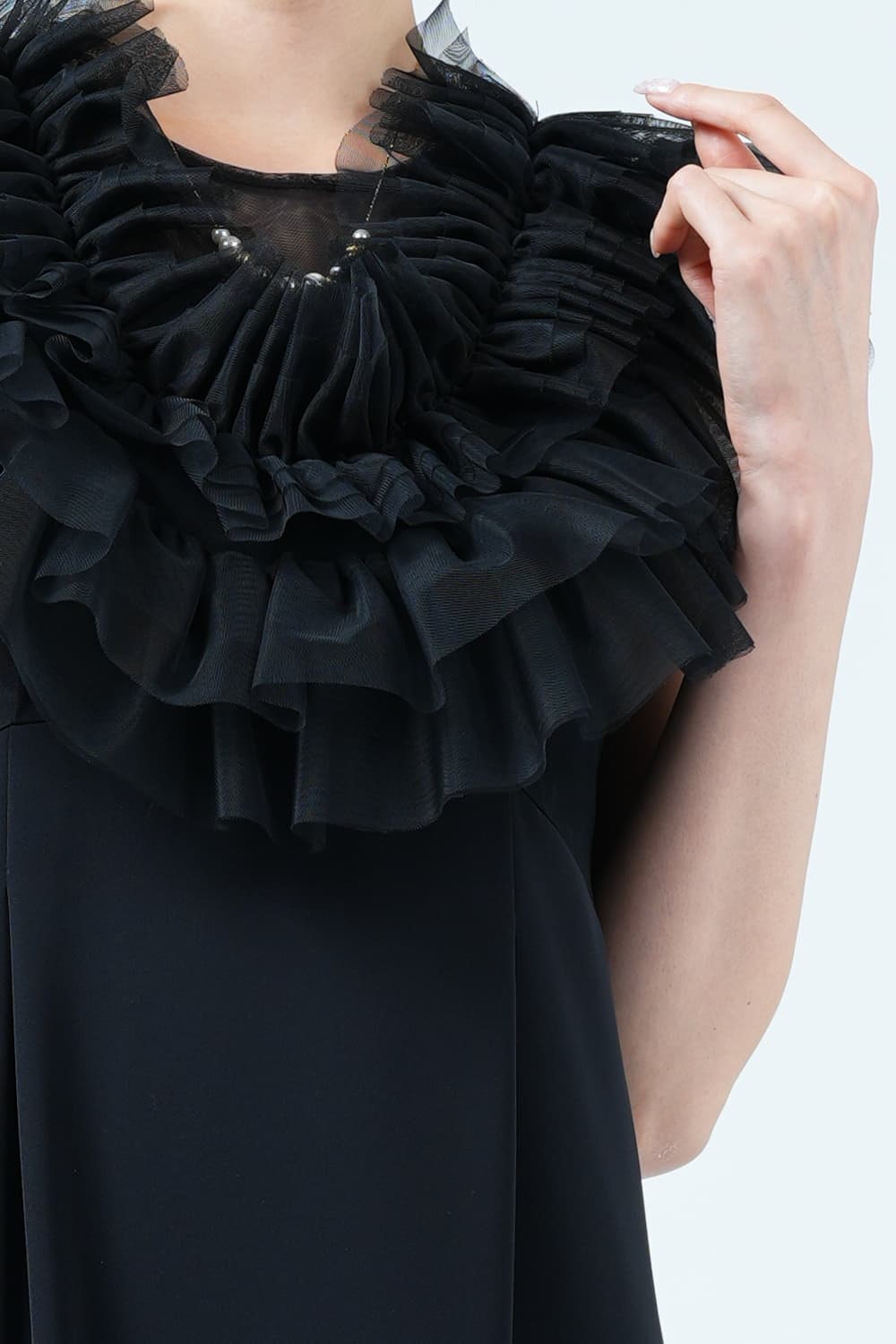 ラッフルビスチェ風ブラックドレス