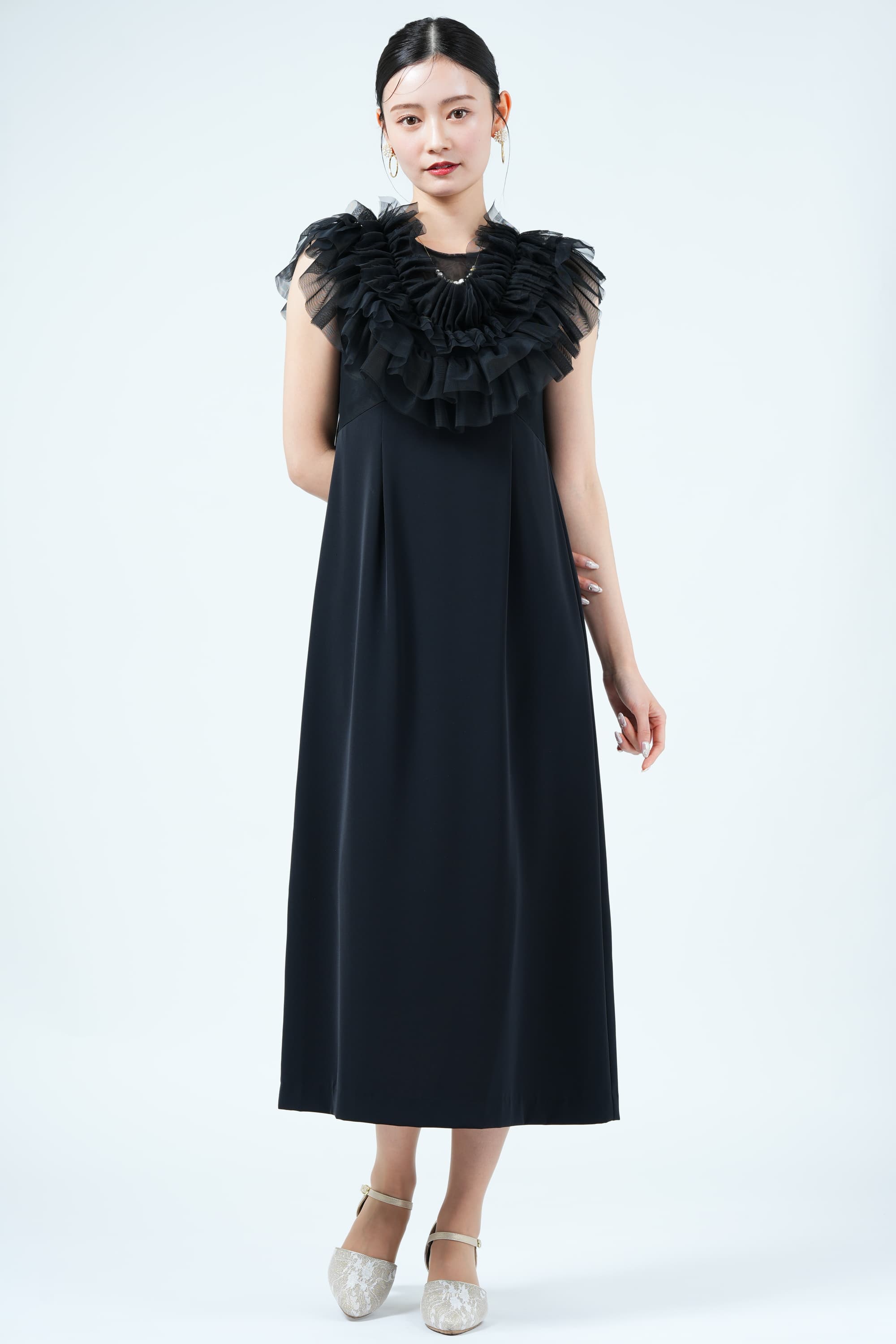 ラッフルビスチェ風ブラックドレス