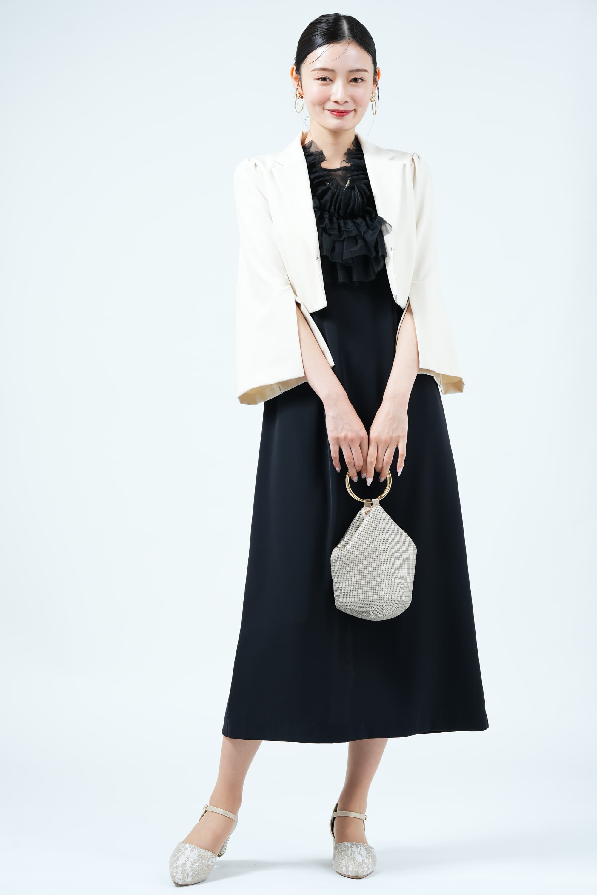 ラッフルビスチェ風ブラックドレス