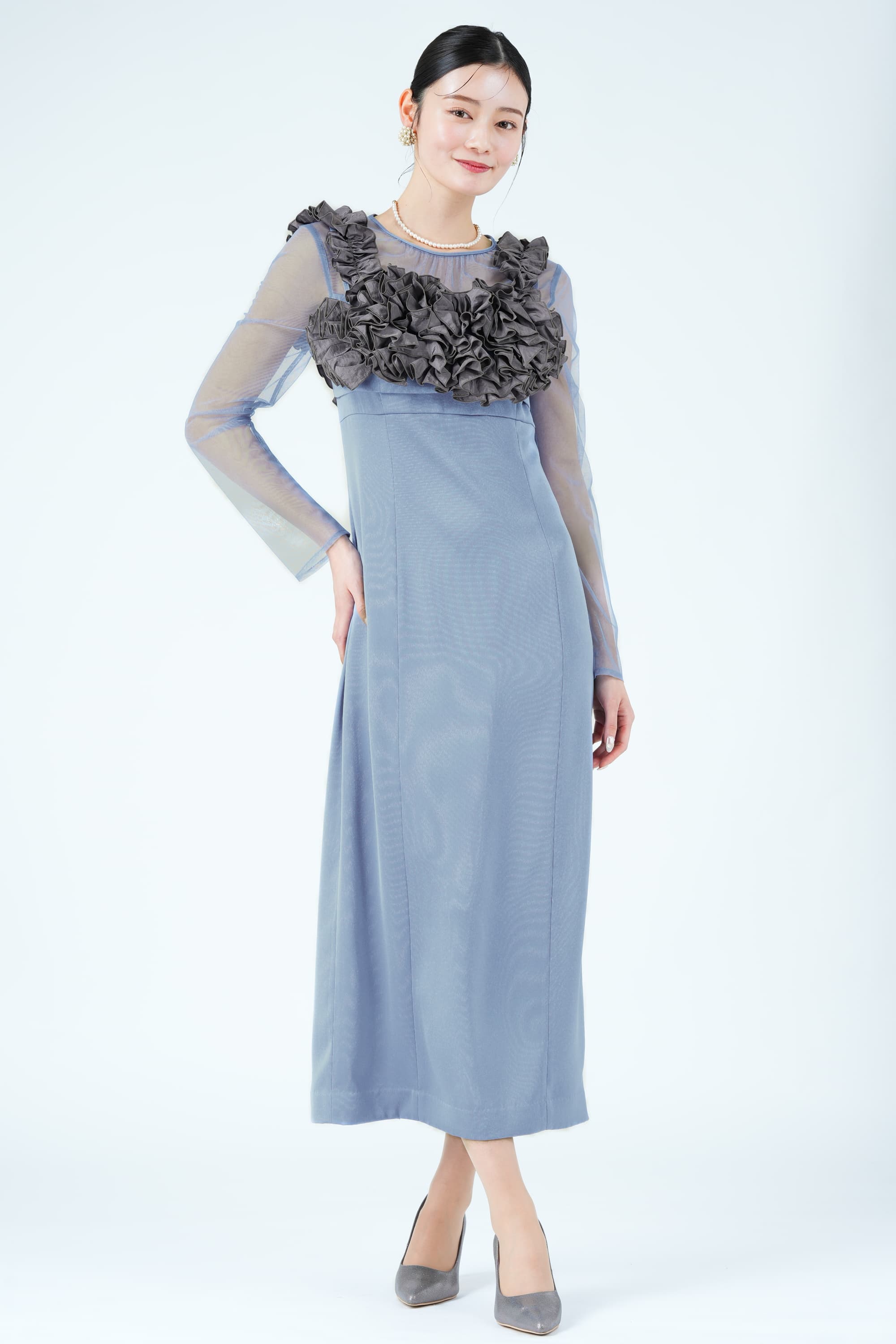 フラワービスチェブルードレス