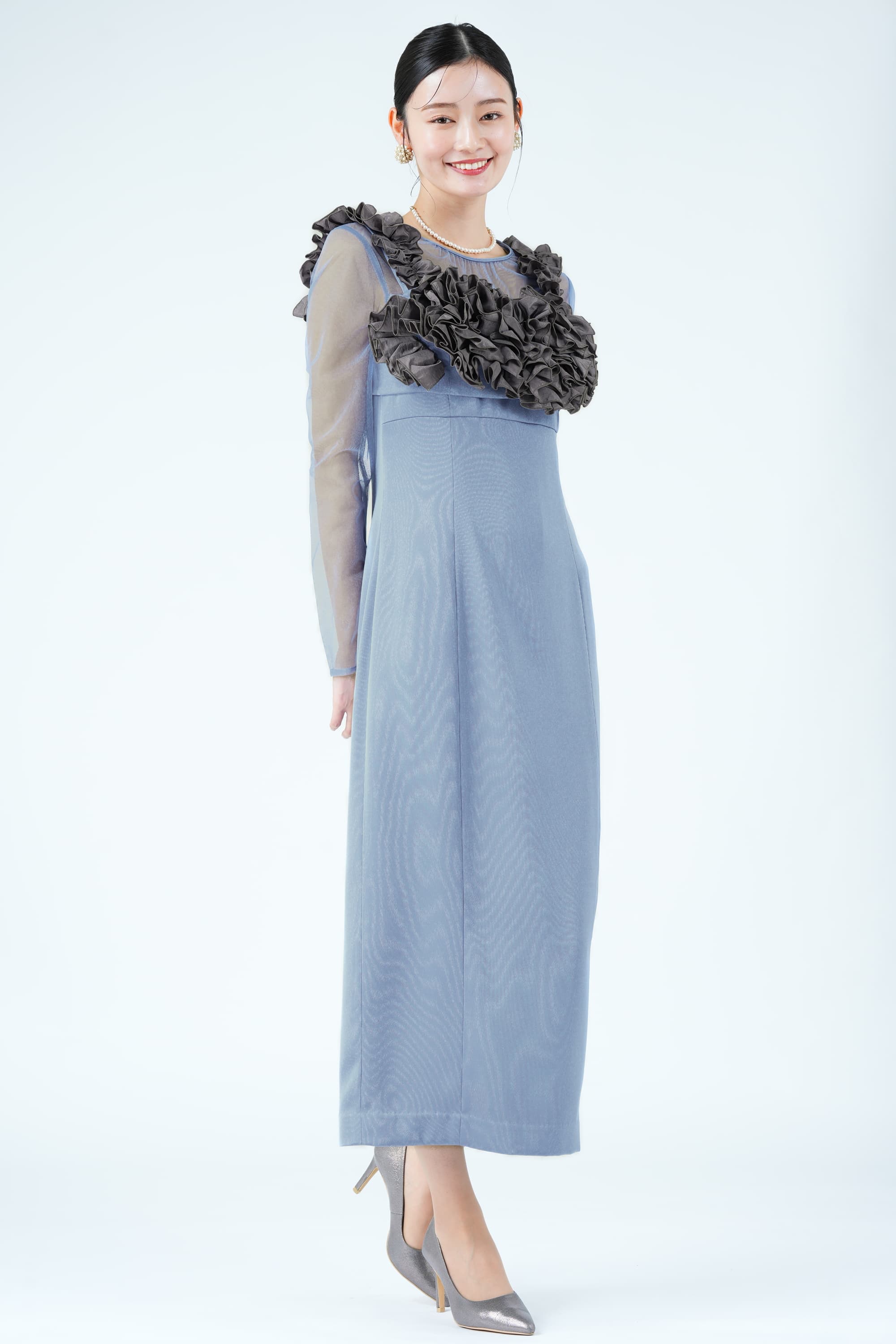 フラワービスチェブルードレス