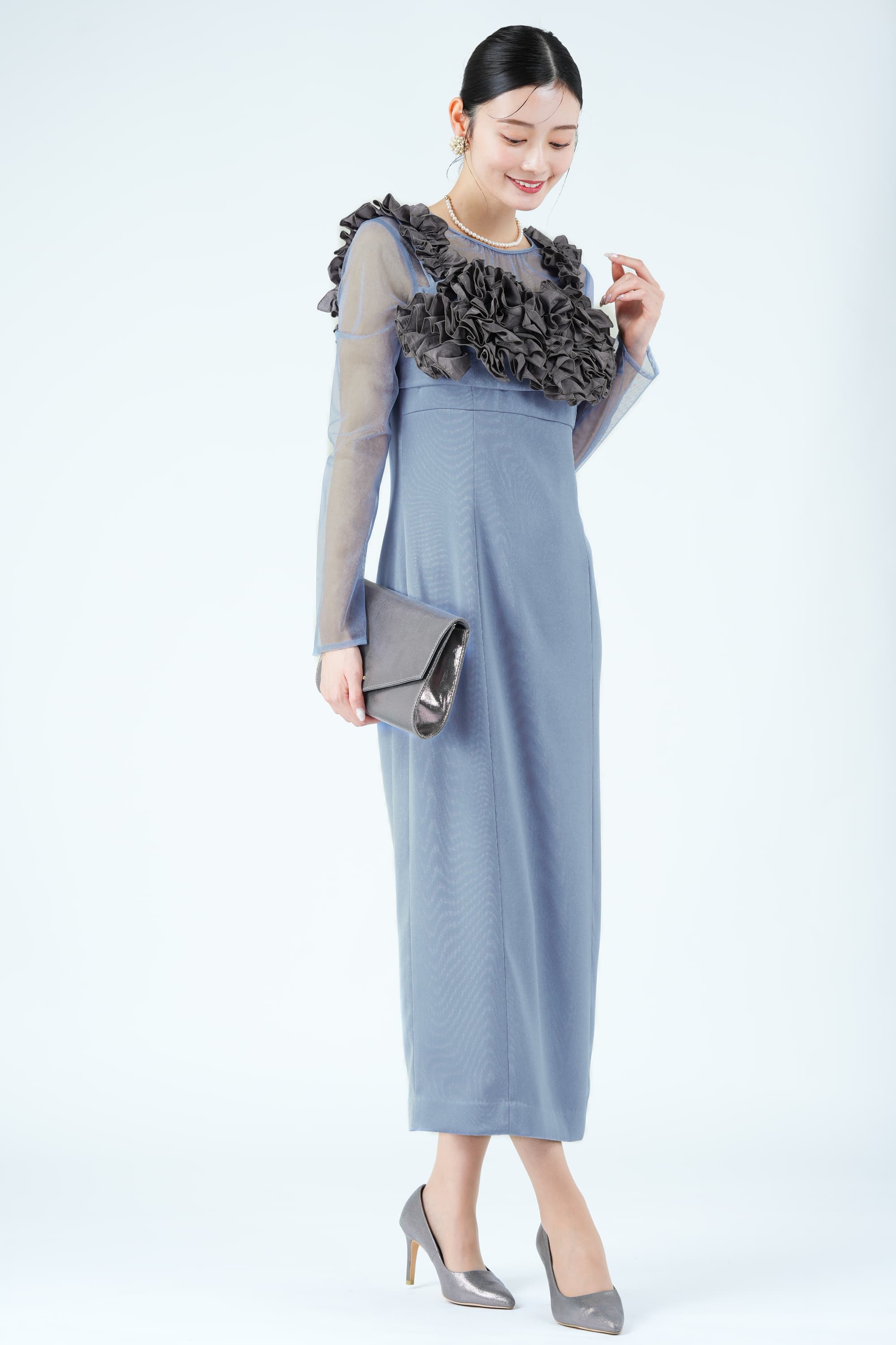 フラワービスチェブルードレス