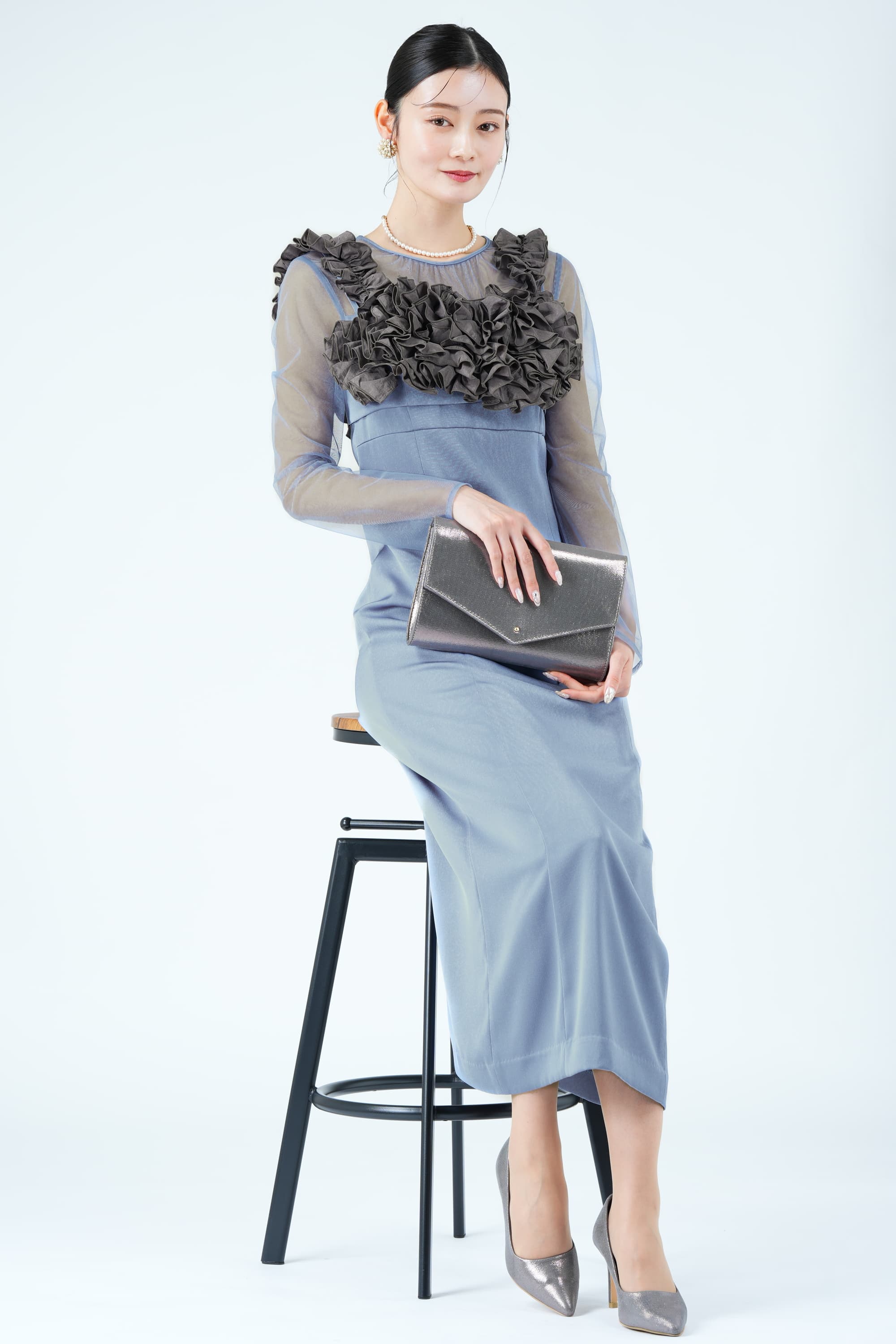 フラワービスチェブルードレス