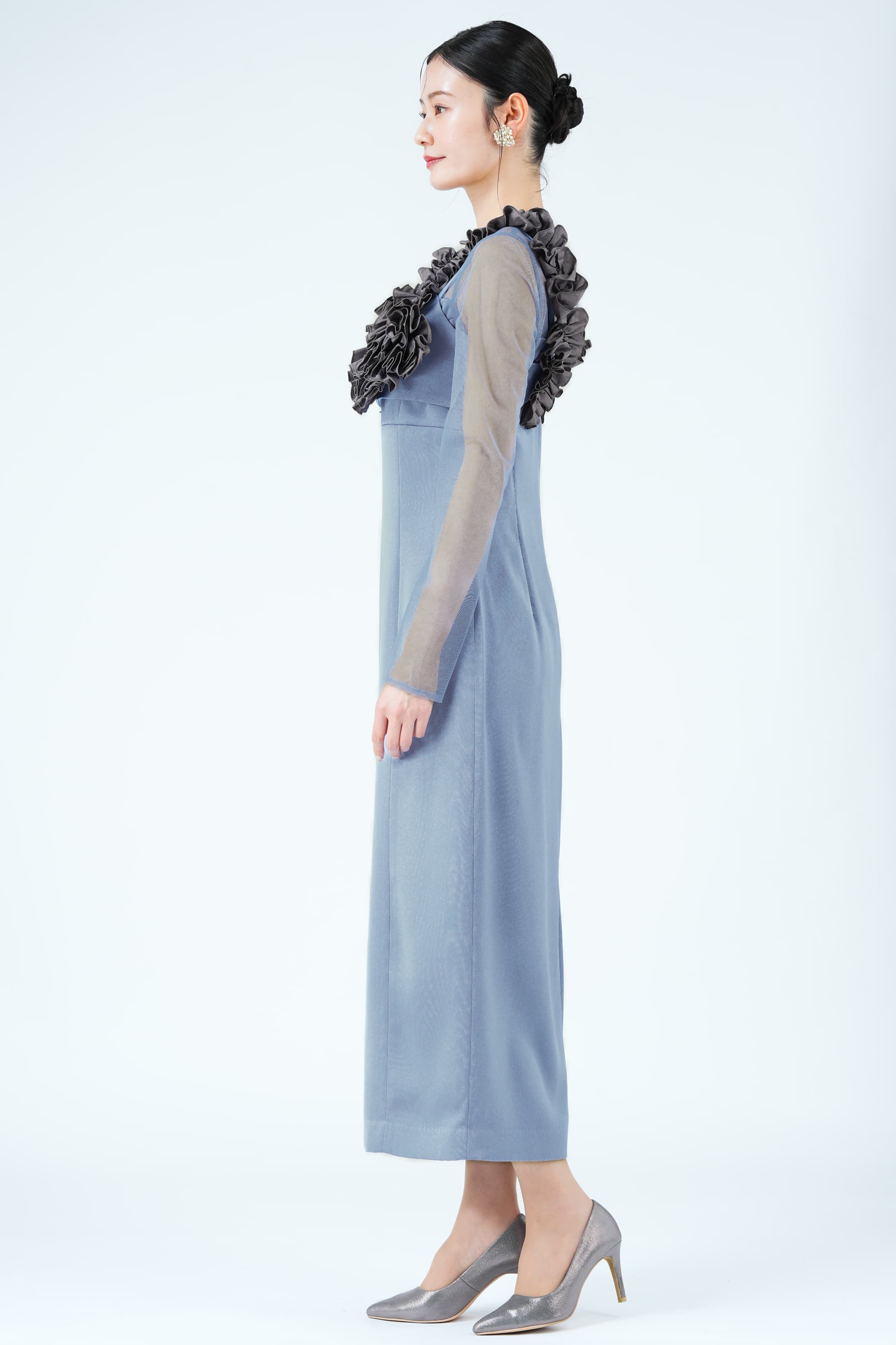 フラワービスチェブルードレス