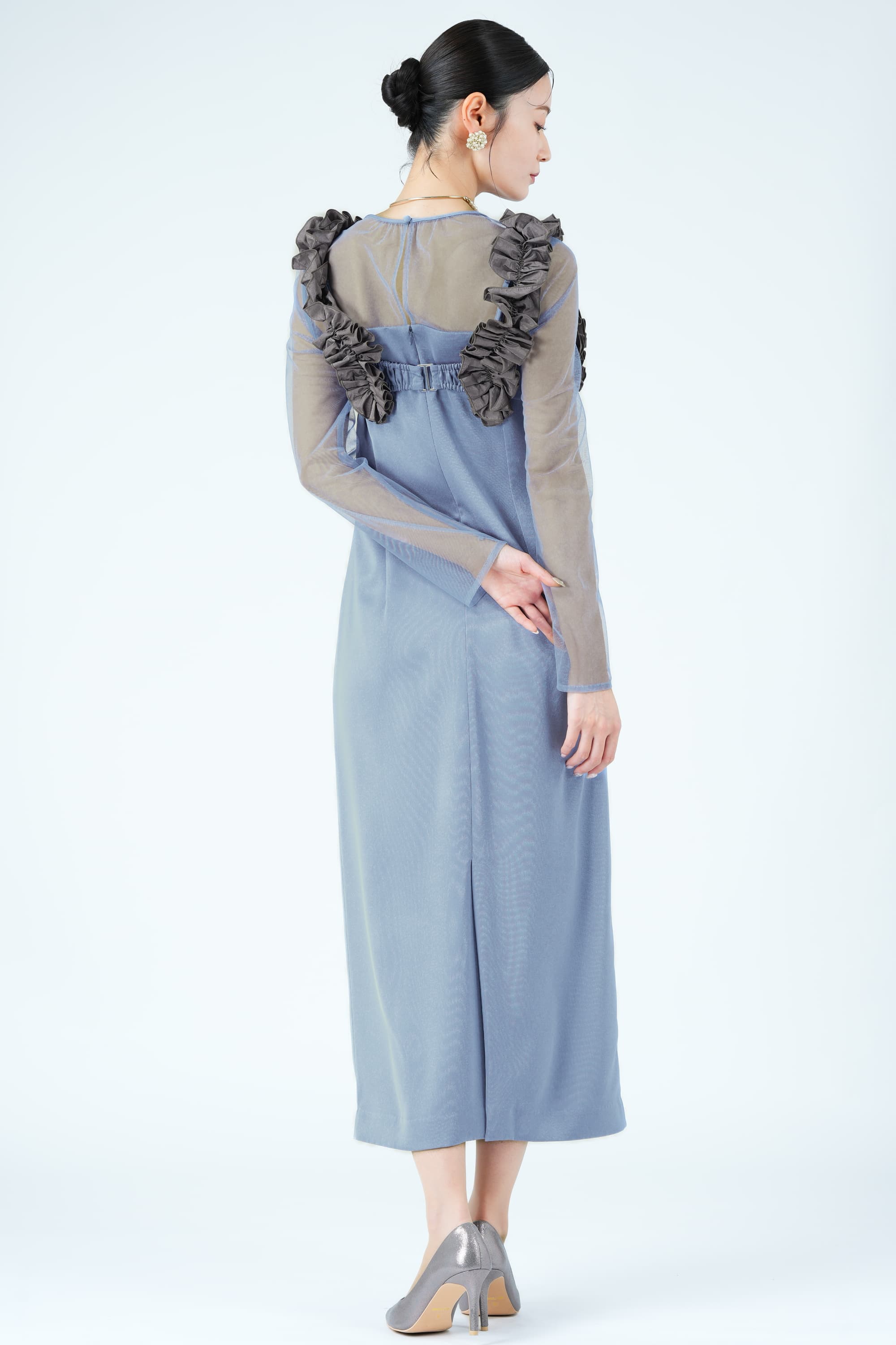 フラワービスチェブルードレス