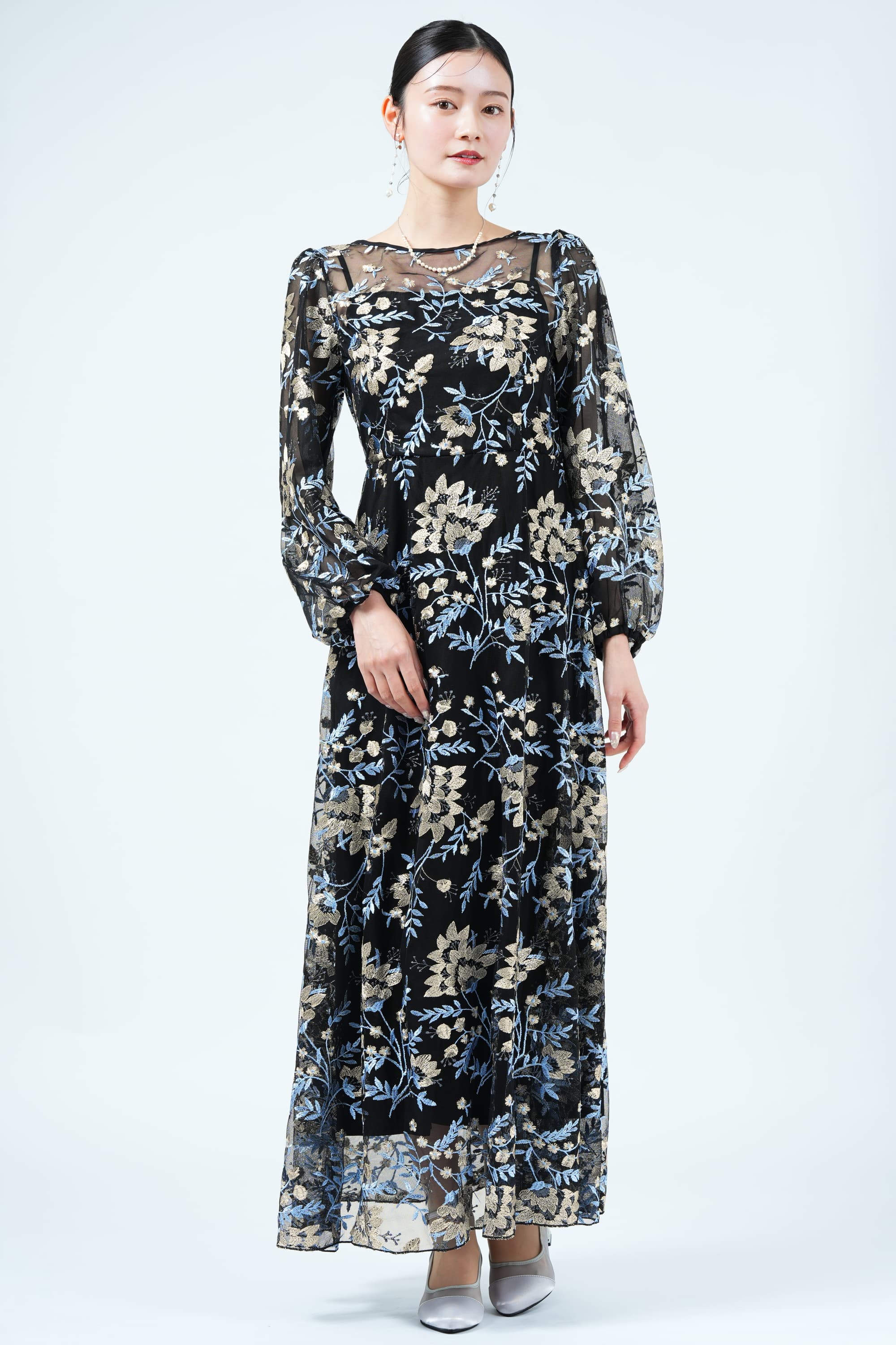 レトロフラワー刺繍マルチブラックドレス
