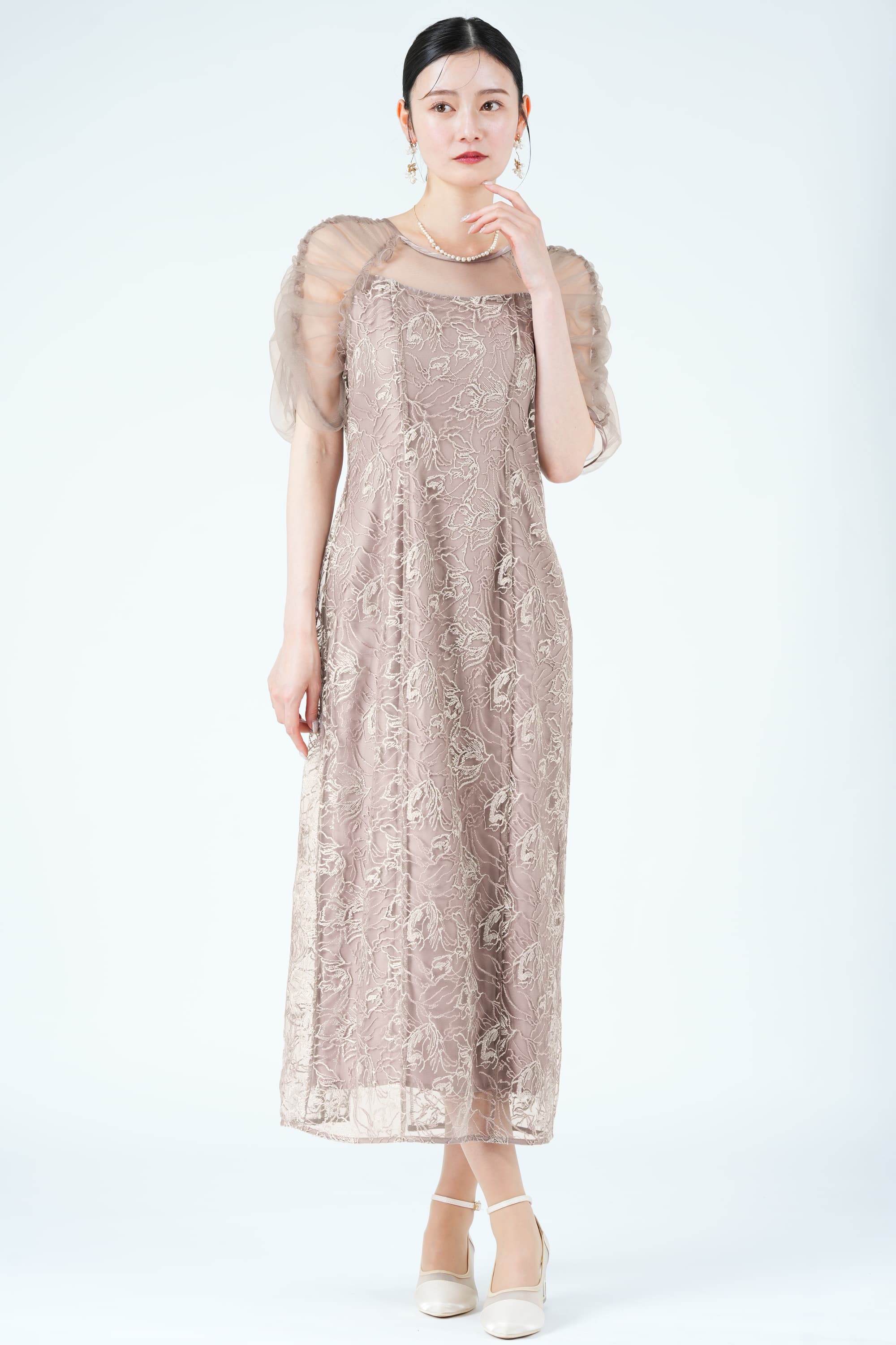 フラワー刺繍パフスリーブピンクベージュドレス